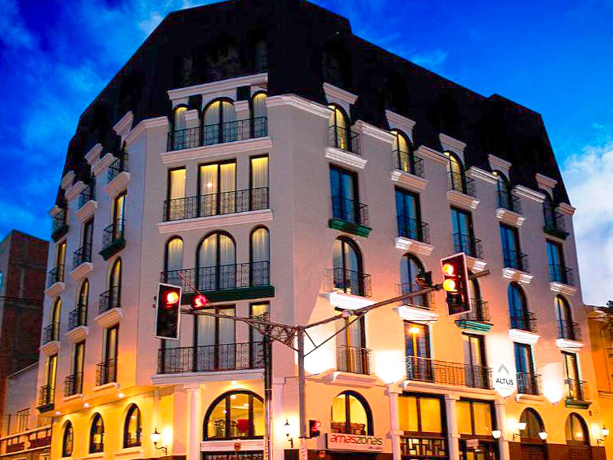 Varios Altus Express Hotel