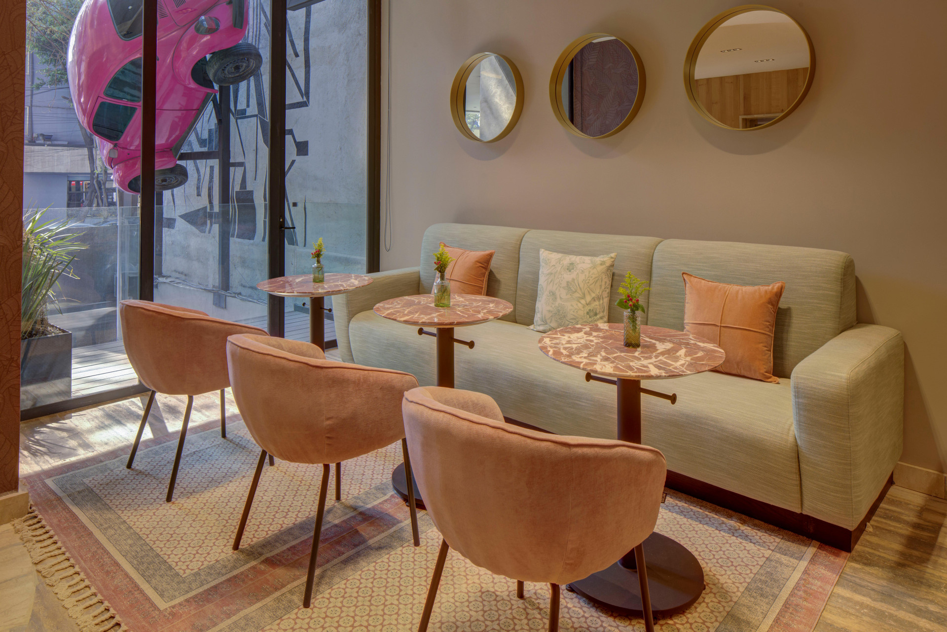 Bar/Salón Ubicuo Hotel