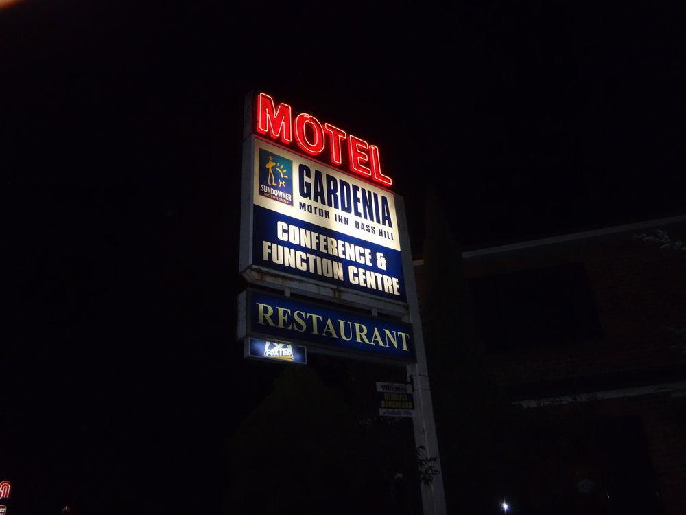 Vista Exterior WM Hotel Bankstown