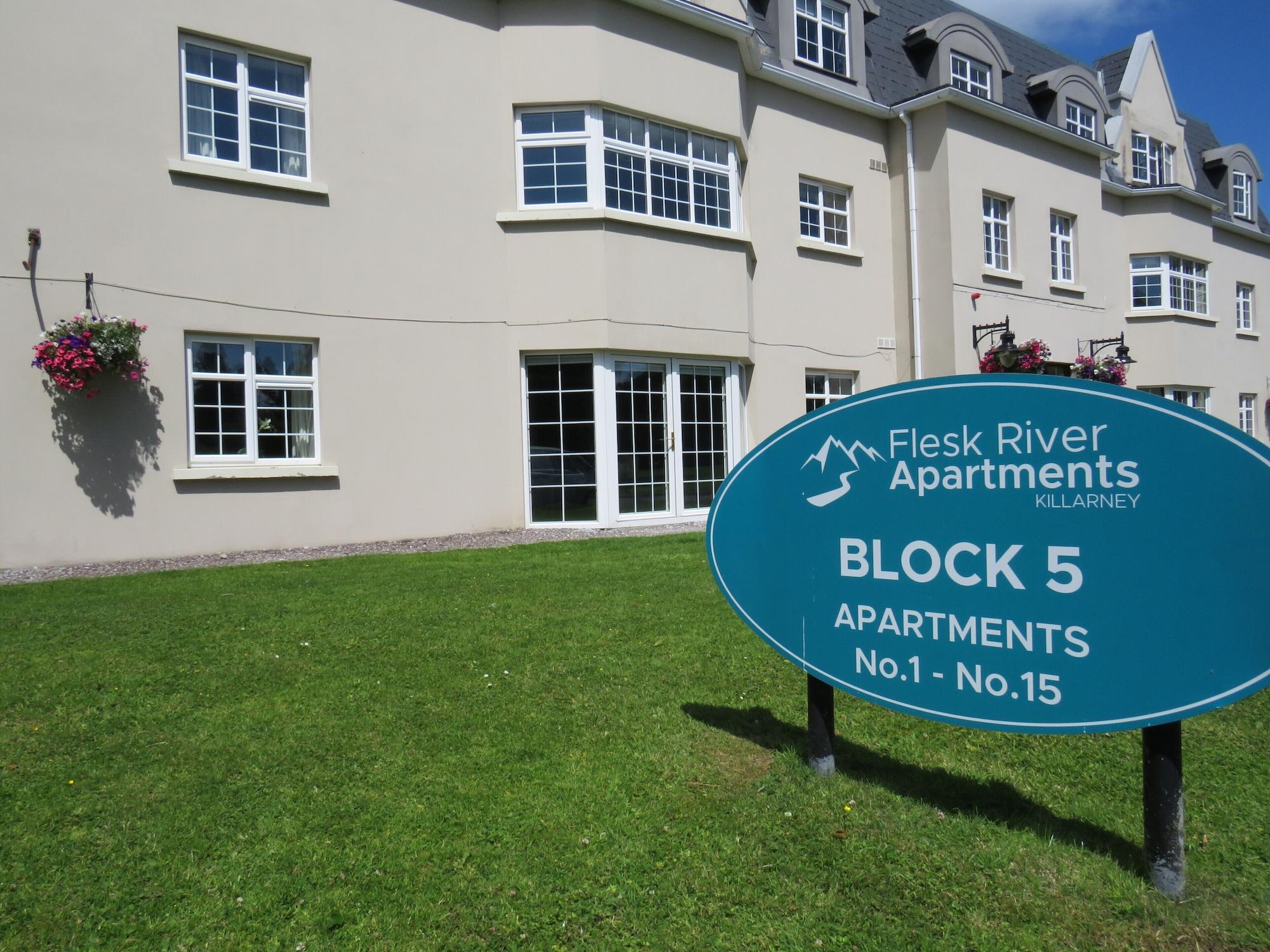 Vista Exterior The Flesk River Apartments