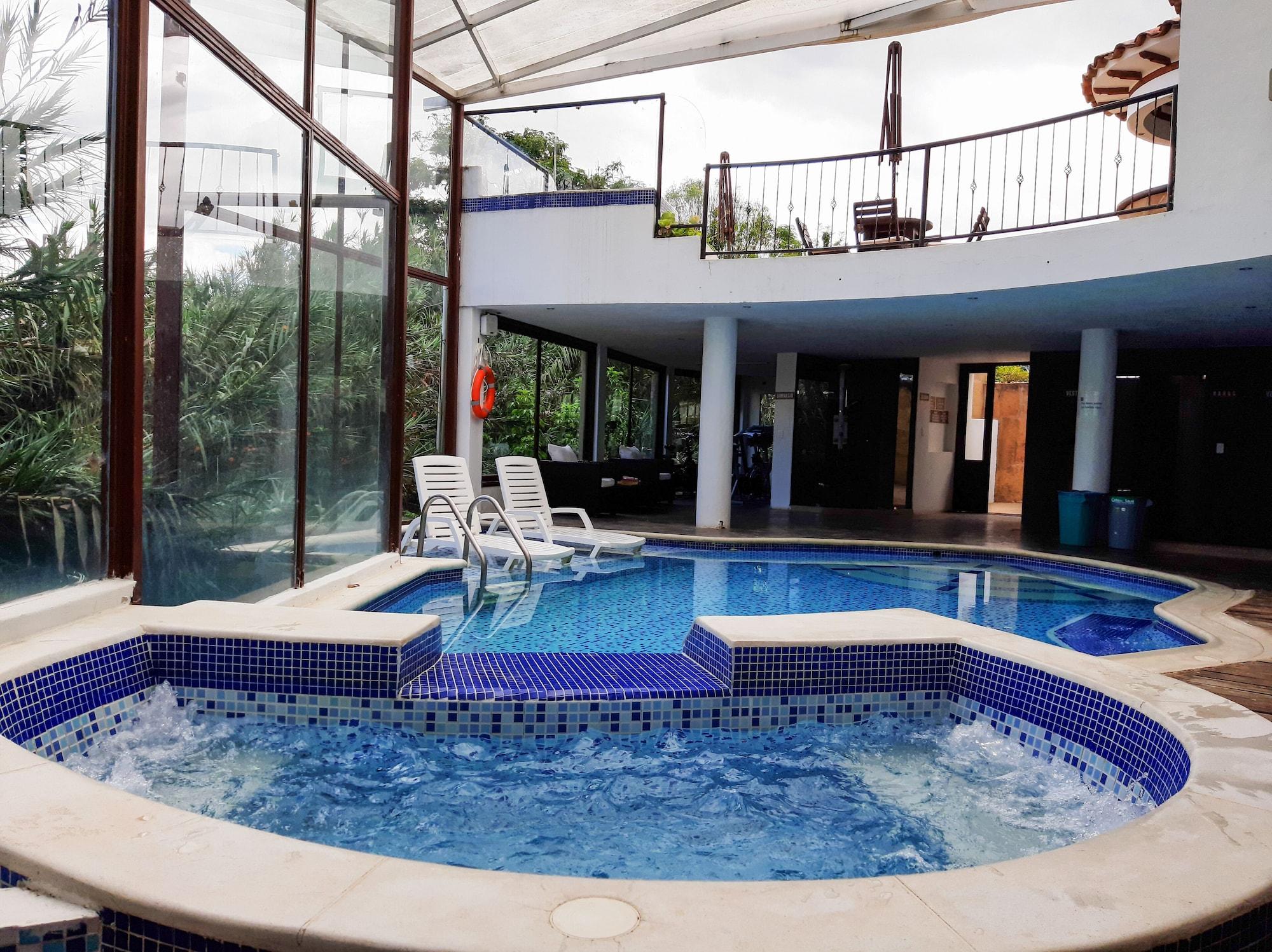 Vista Piscina Hotel Meson de los Virreyes