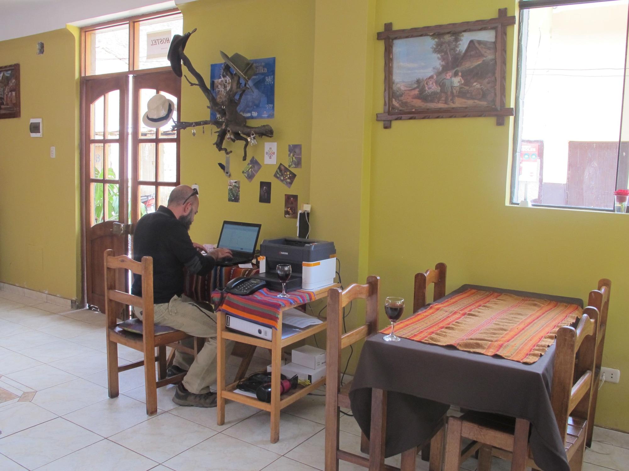 Vista Lobby Tumy House B&B