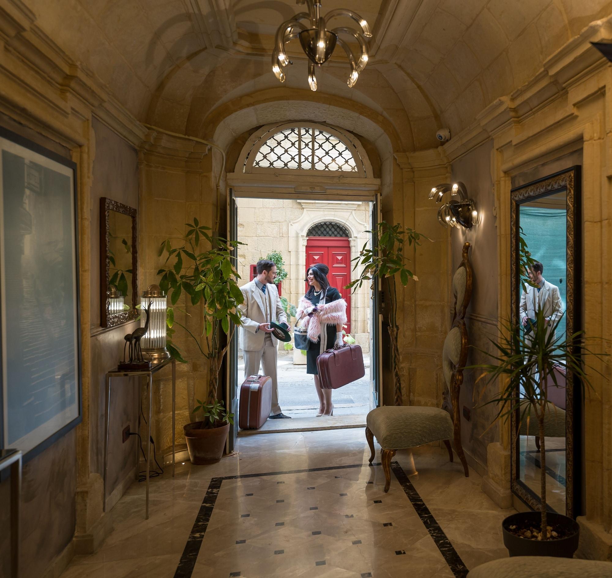 Vista Exterior Palazzo Consiglia - IK Collection