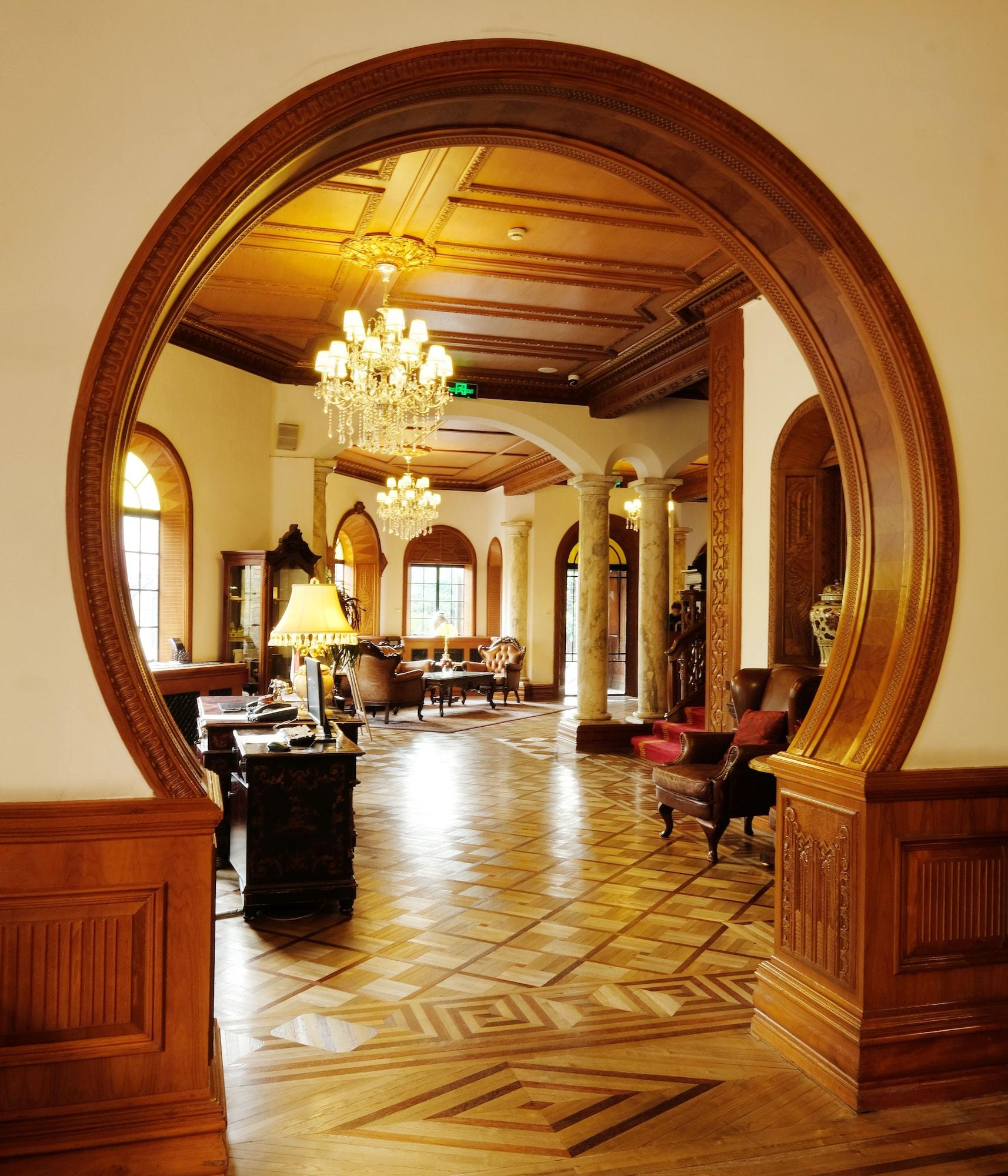 Vista Lobby Moller Villa Hotel Shanghai