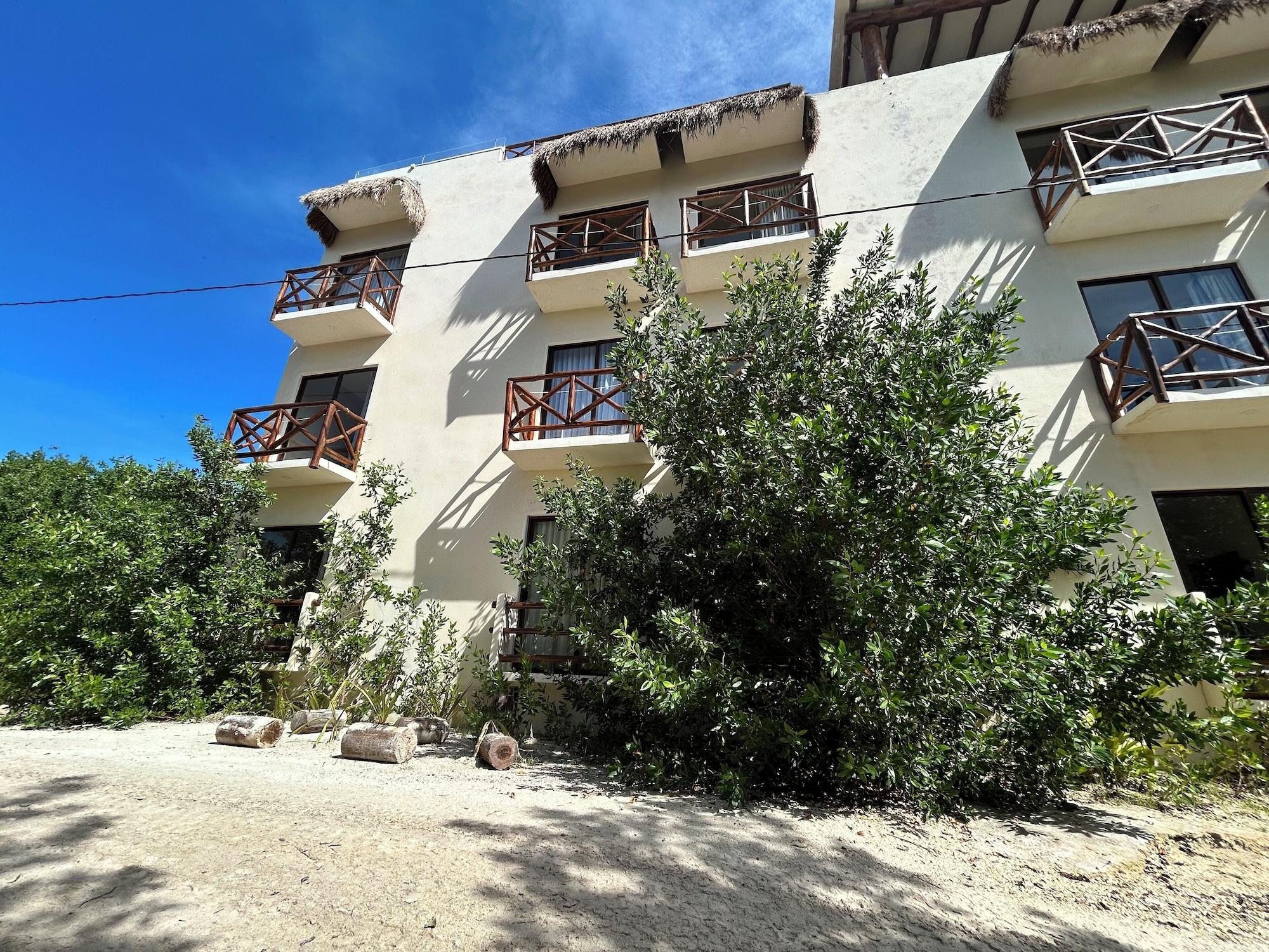 Vista Exterior sunsteps casa holbox