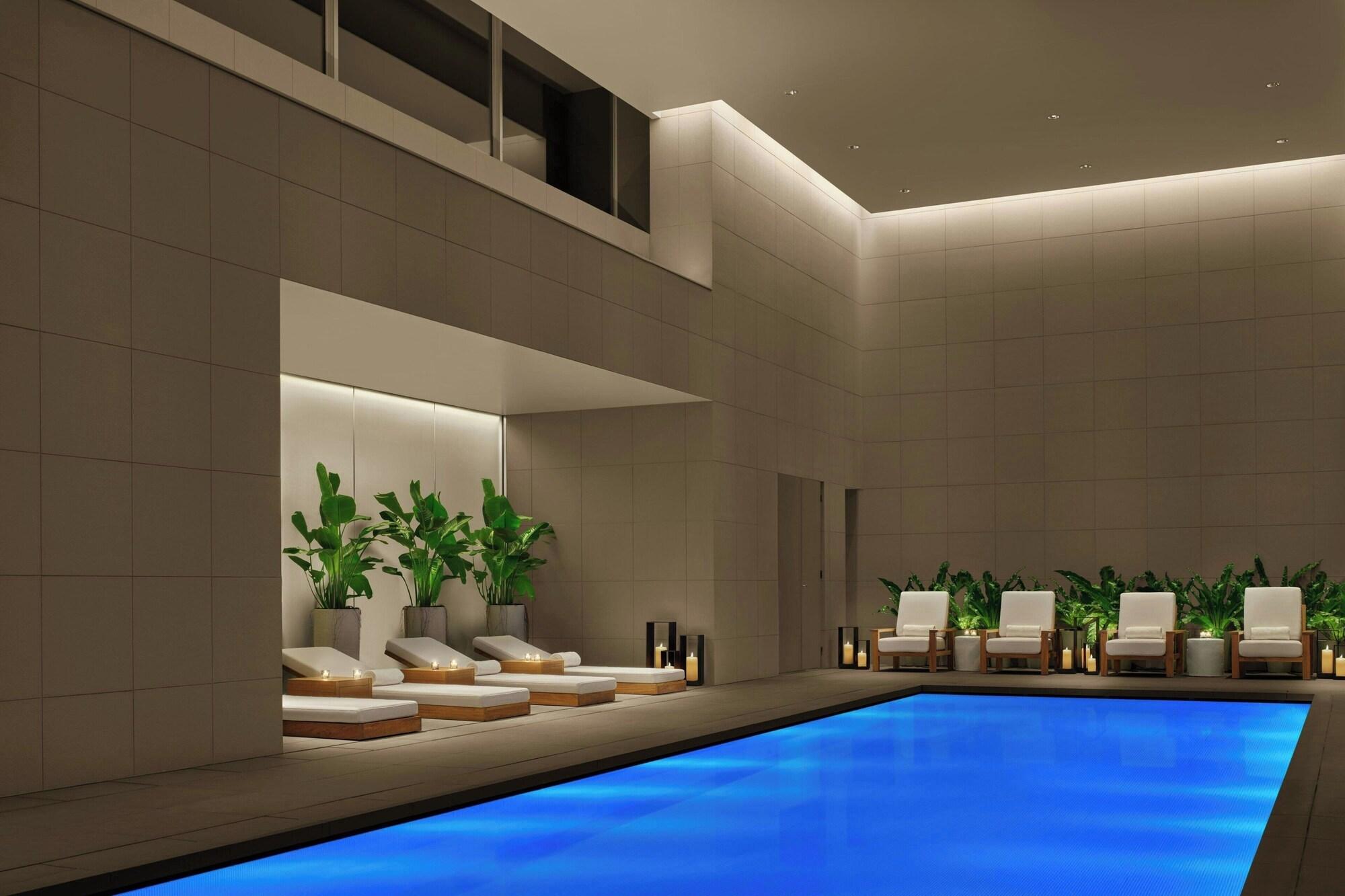Vista Piscina The Tokyo EDITION, Toranomon