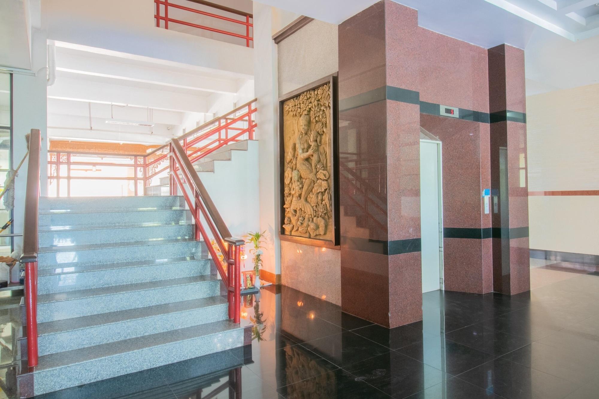 Varios Onnicha Hotel