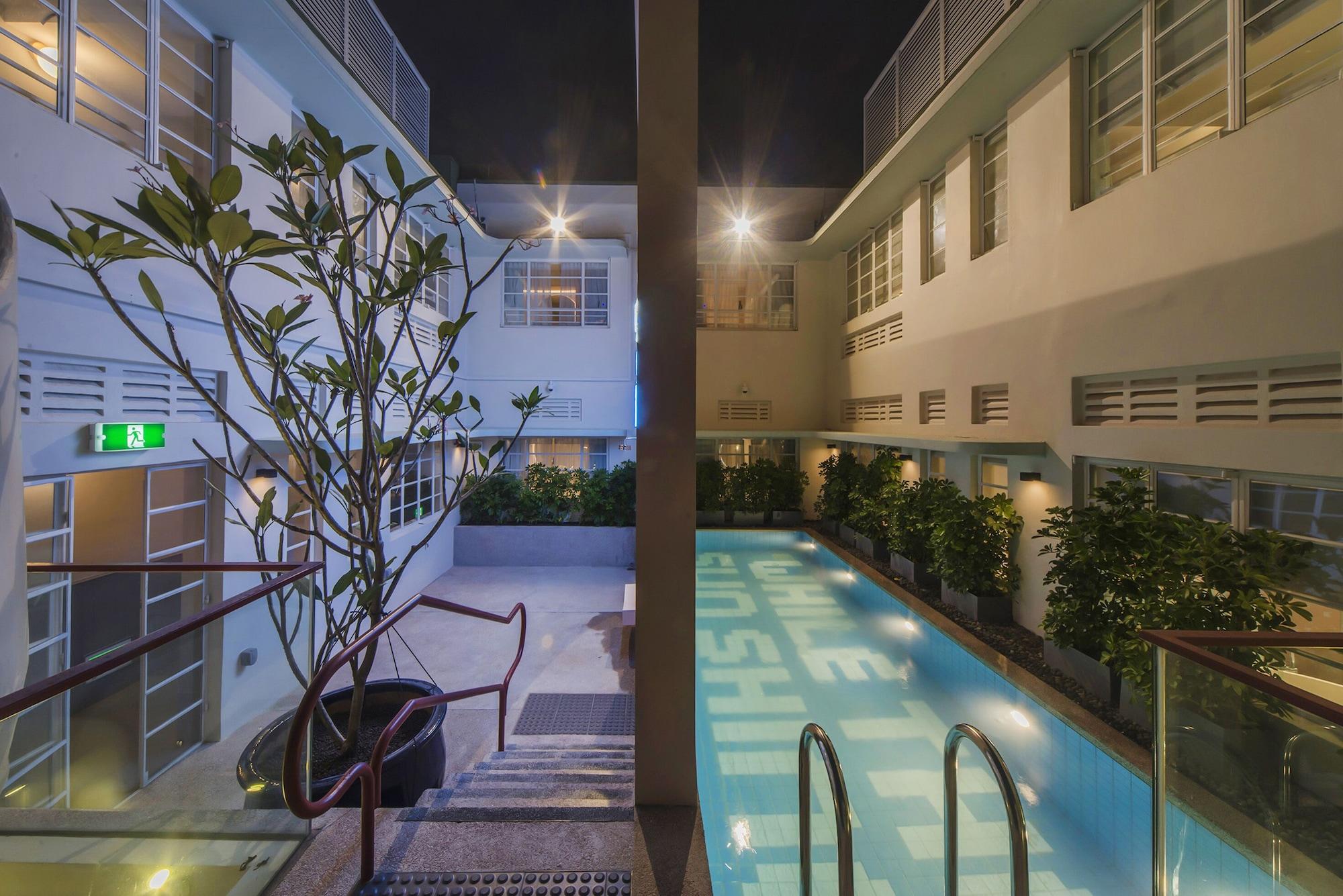 Vista Piscina The Great Madras by Hotel Calmo