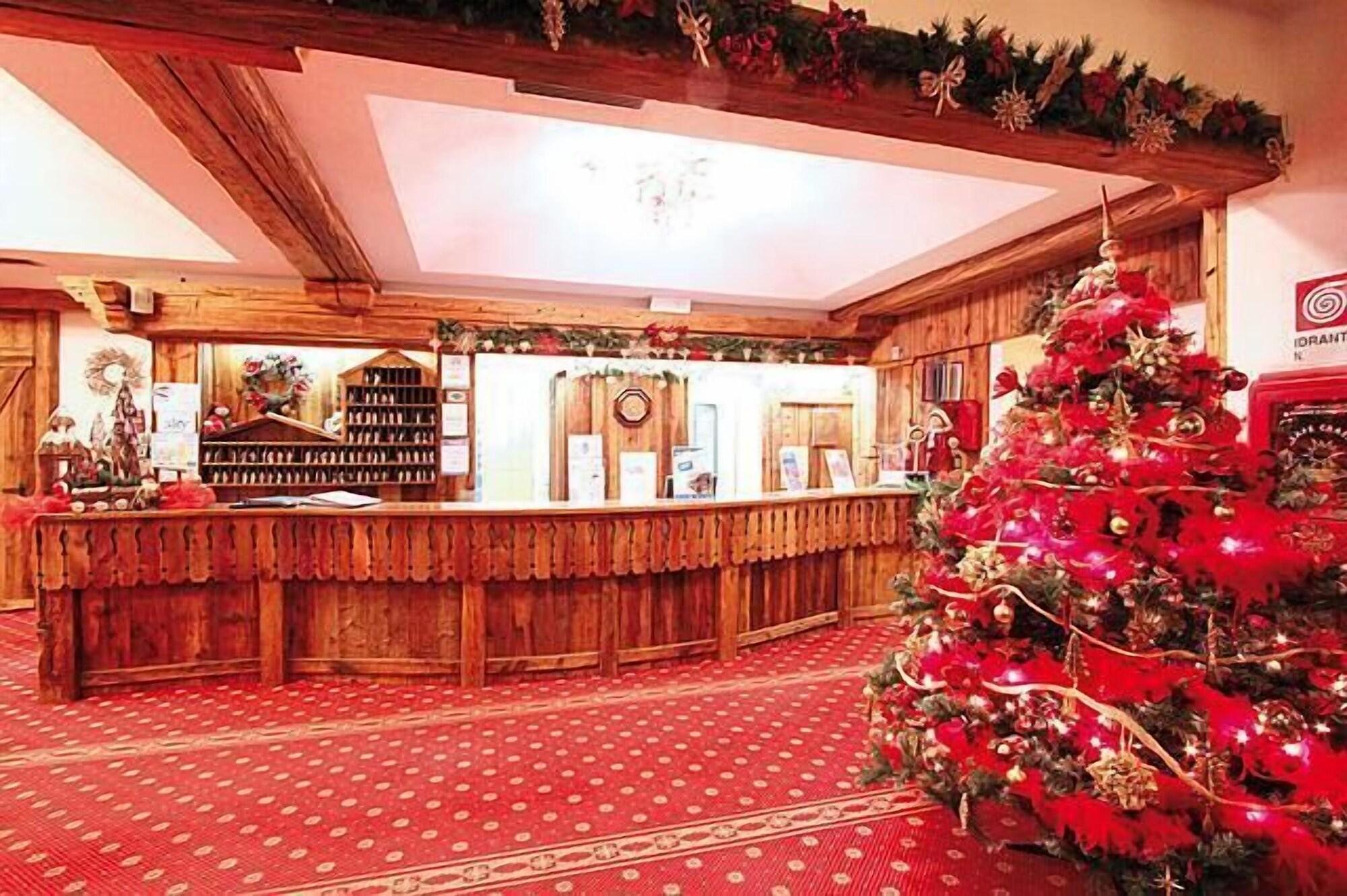 Vista Lobby Hotel Il Caminetto