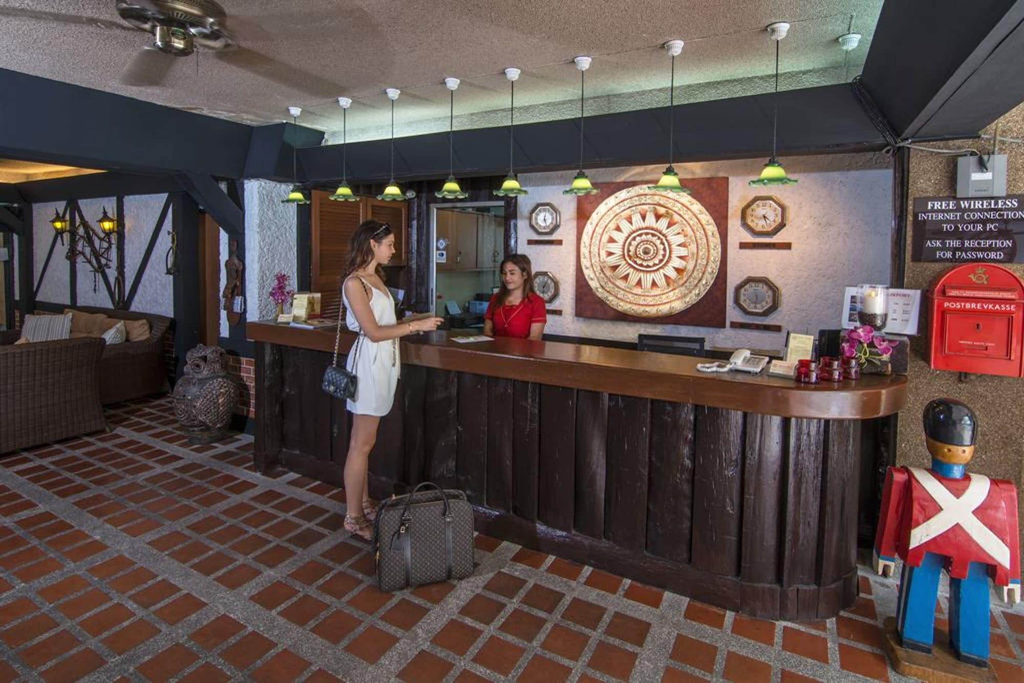 Vista Lobby Stable Lodge