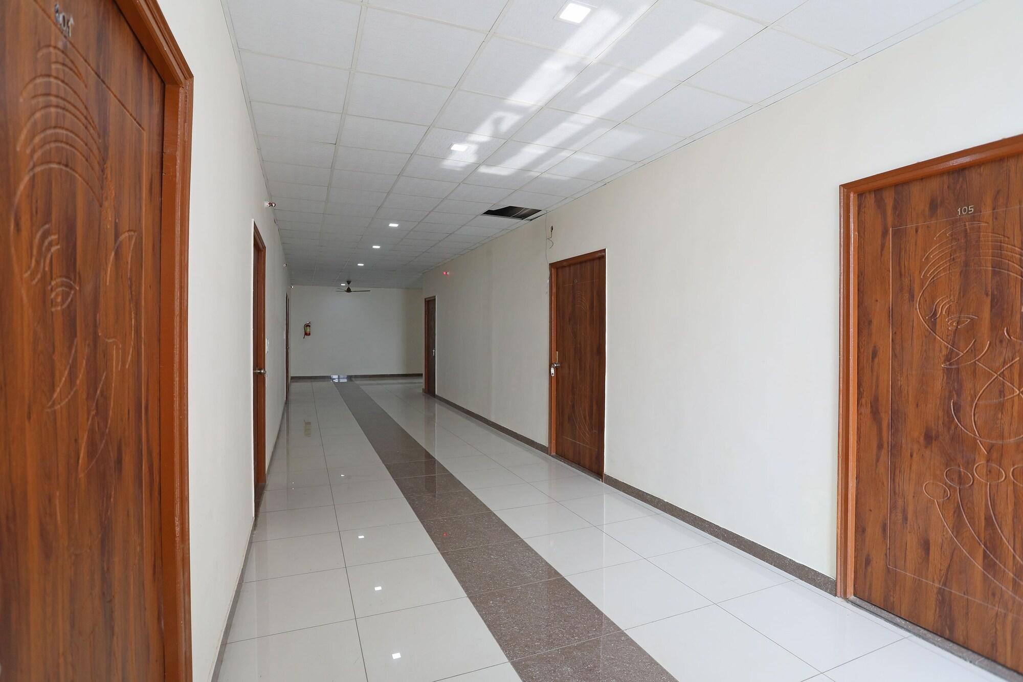 Varios OYO 17291 Shree Ram Palace
