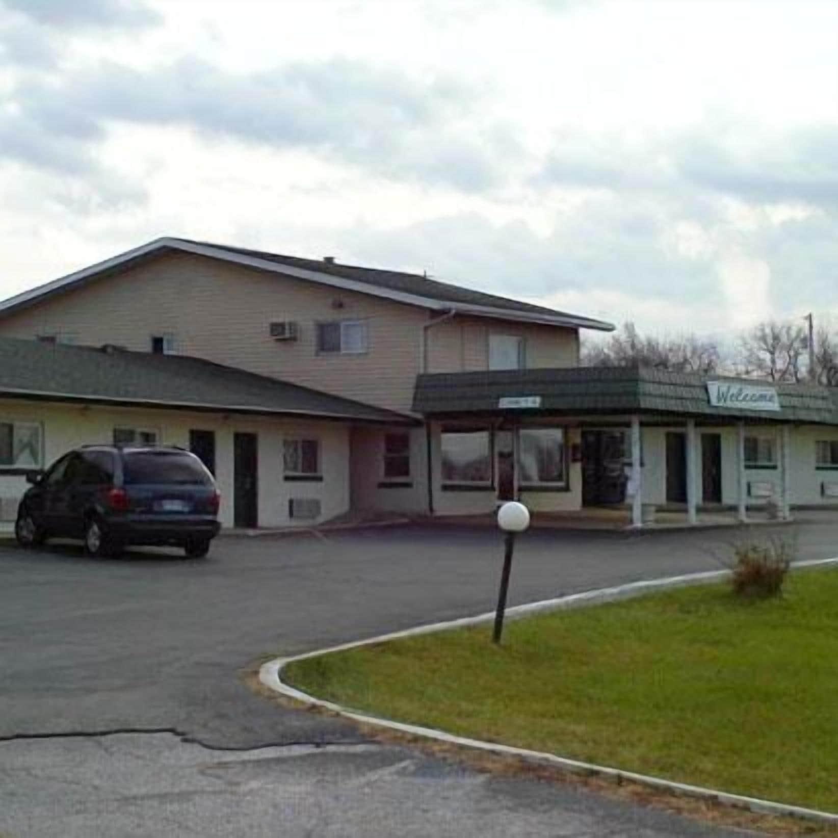 Vista Exterior America's Value Inn Mexico
