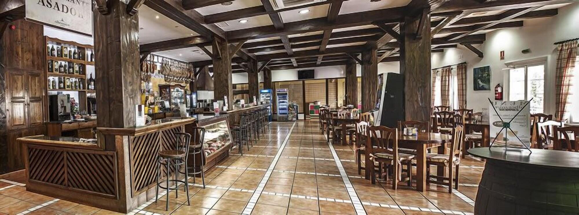 Bar/Salón Hotel Asador Albenzaire