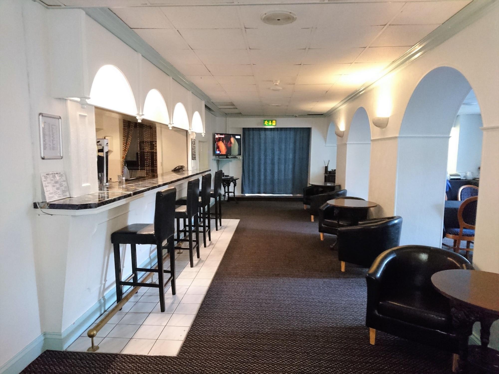 Bar/Salón Sarum Hotel