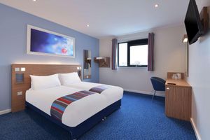 Alojamiento - Travelodge Cardiff Atlantic Wharf Hotel