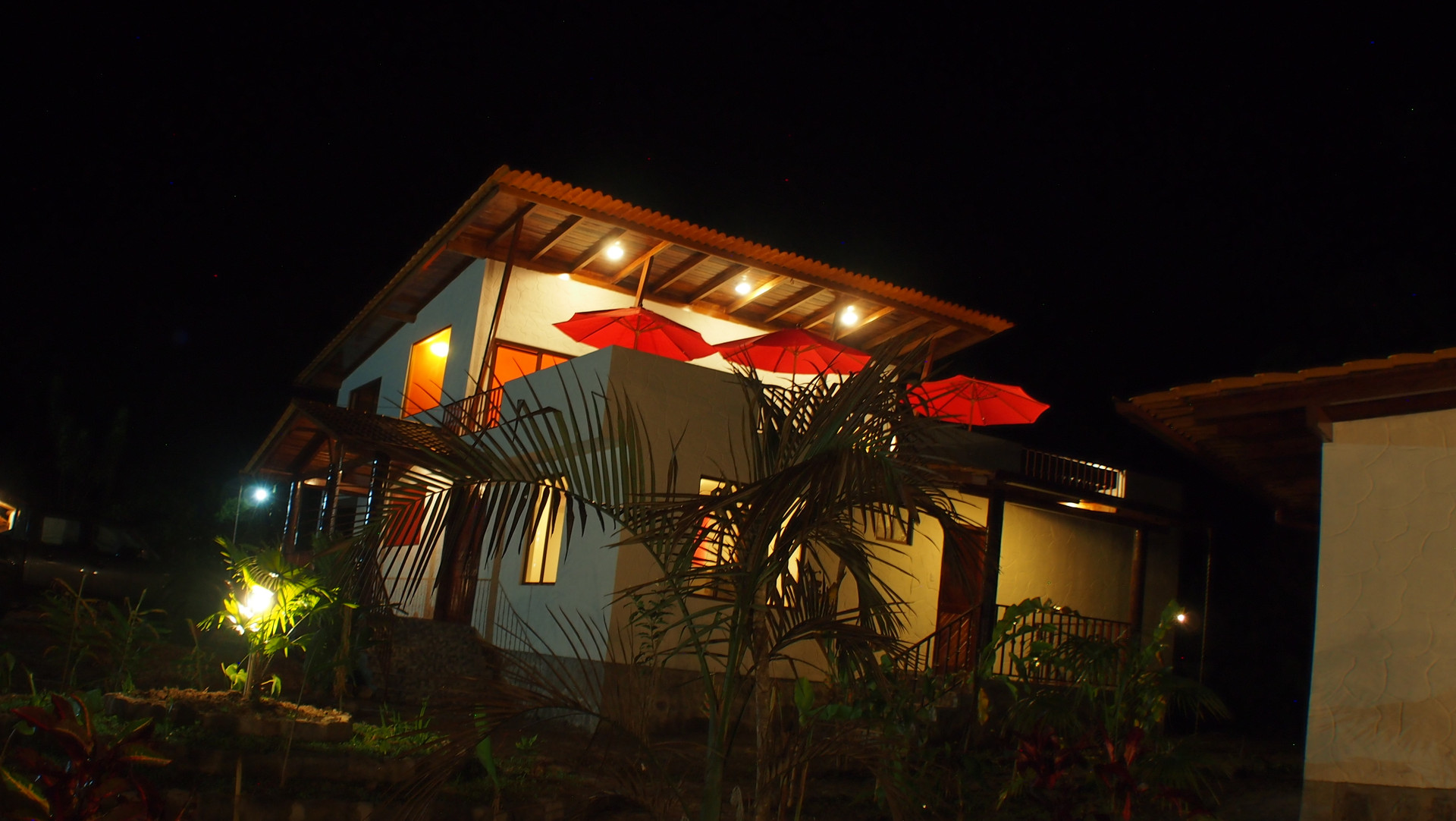 Vista Exterior Coffee Lodge Cristal Glamping & Spa