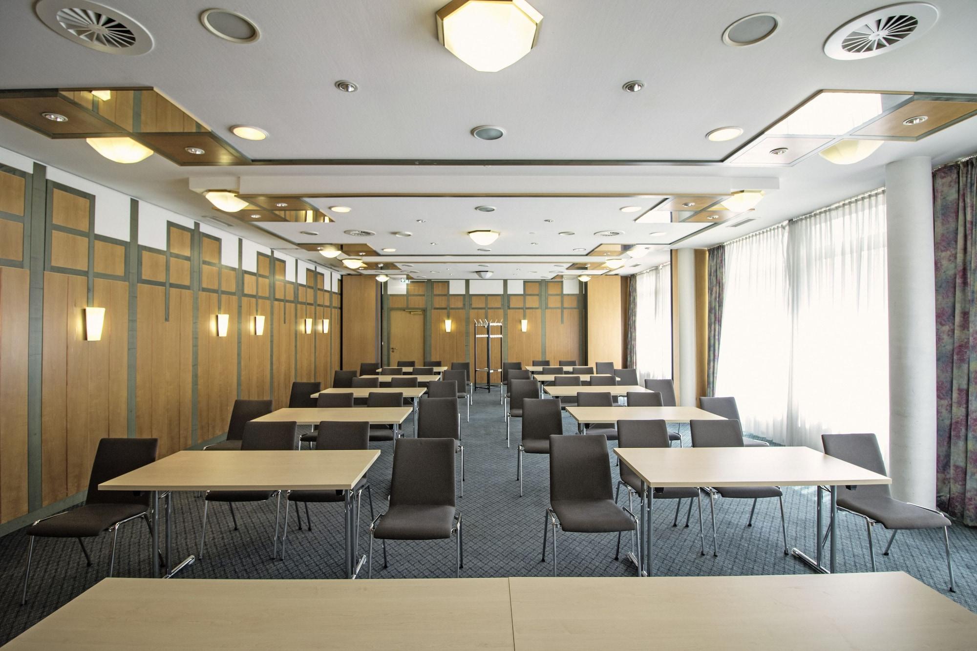 Sala de Reuniones Serways Hotel Remscheid