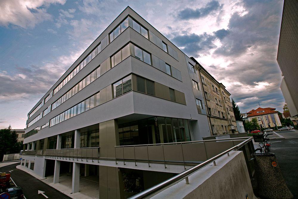 Varios Meksiko Hotel