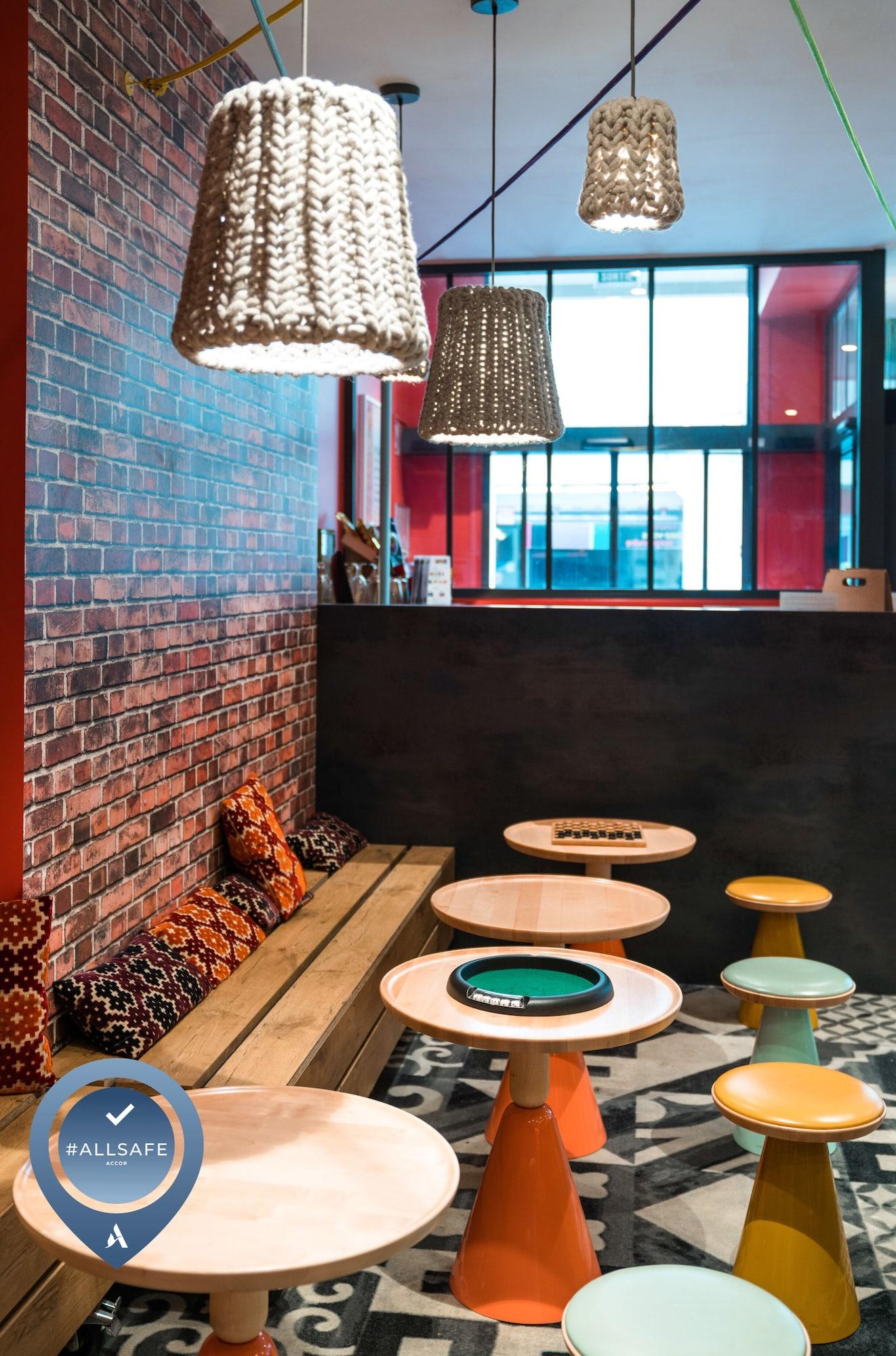 Vista Lobby ibis Styles Lille Centre Grand Place