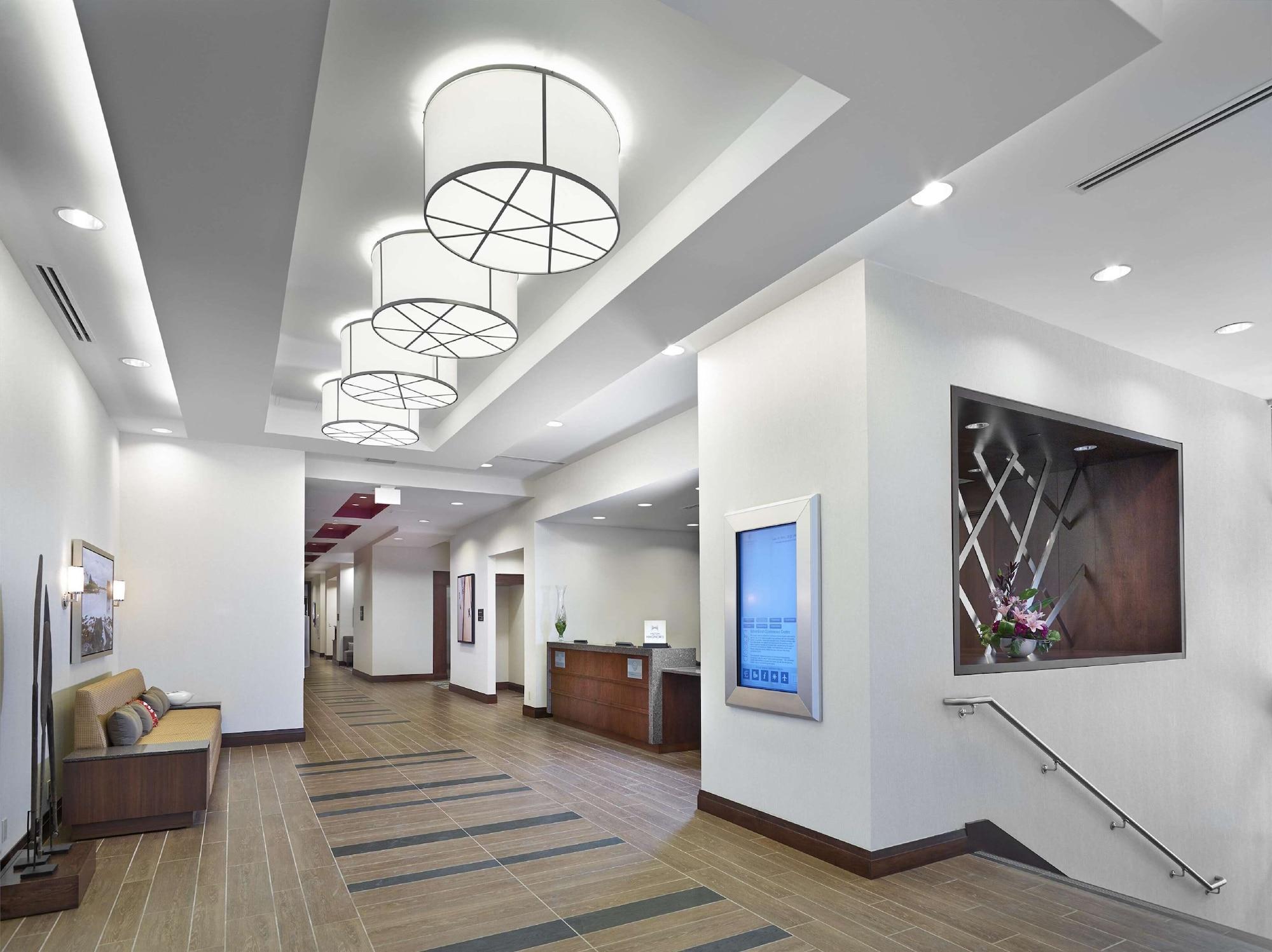 Vista Lobby Hampton Inn by Hilton Halifax Downtown
