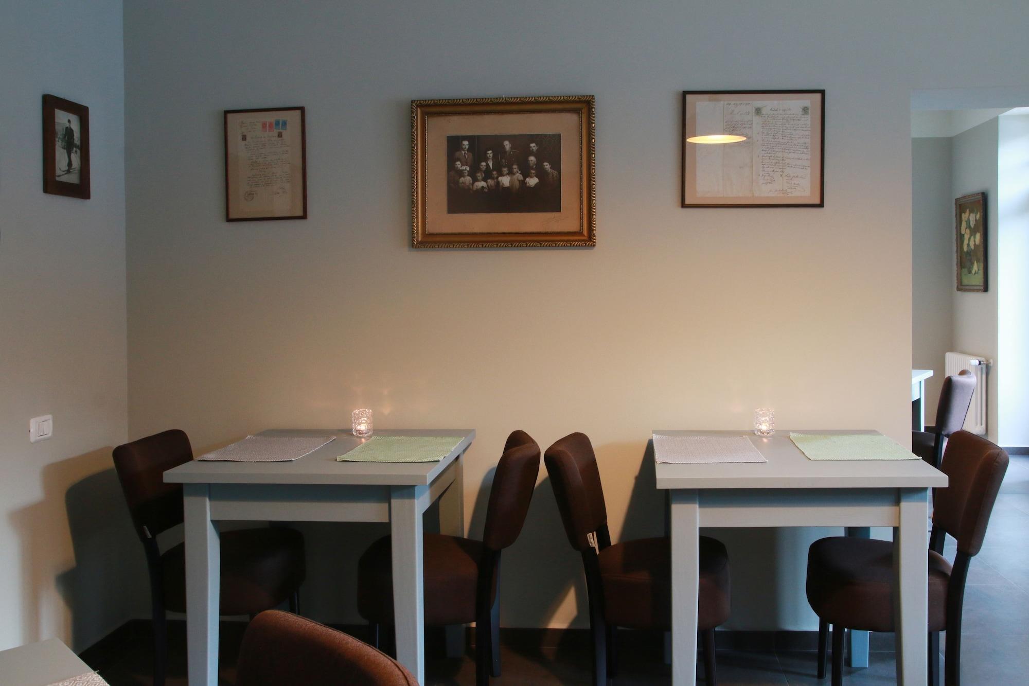 Bar/Salón Conacul Törzburg