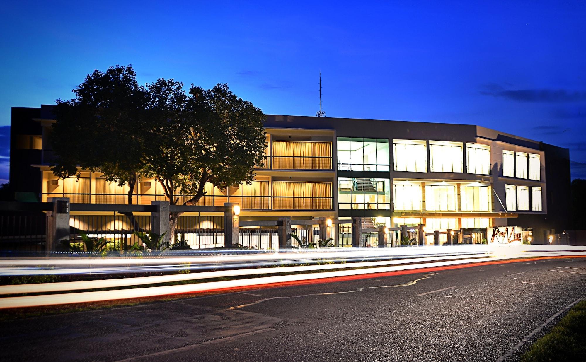 Vista Exterior Rivermount Hotel and Resort