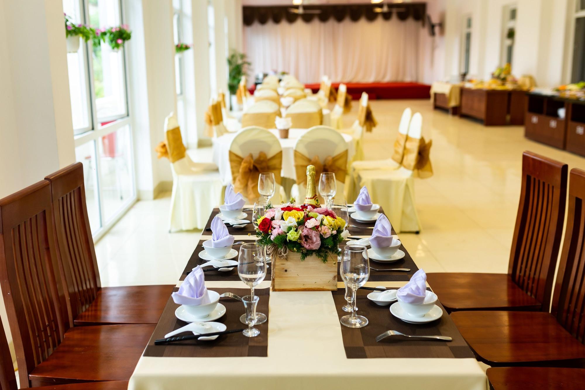Restaurant Navy Hotel Danang