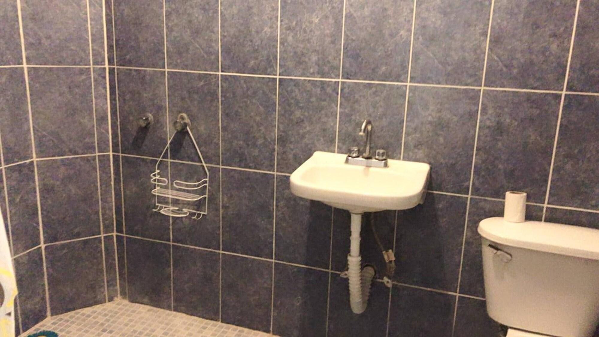 Equipamiento de Habitación Room-hospedaje Familiar Op2