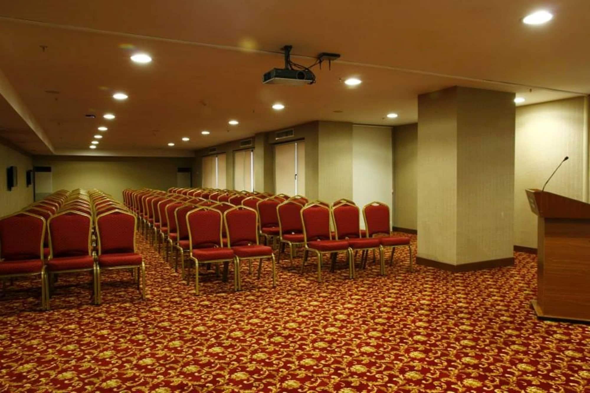 Salón de Baile Kelesler Park Hotel