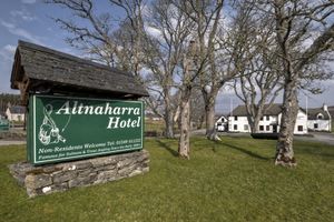 Alojamiento - Altnaharra Hotel
