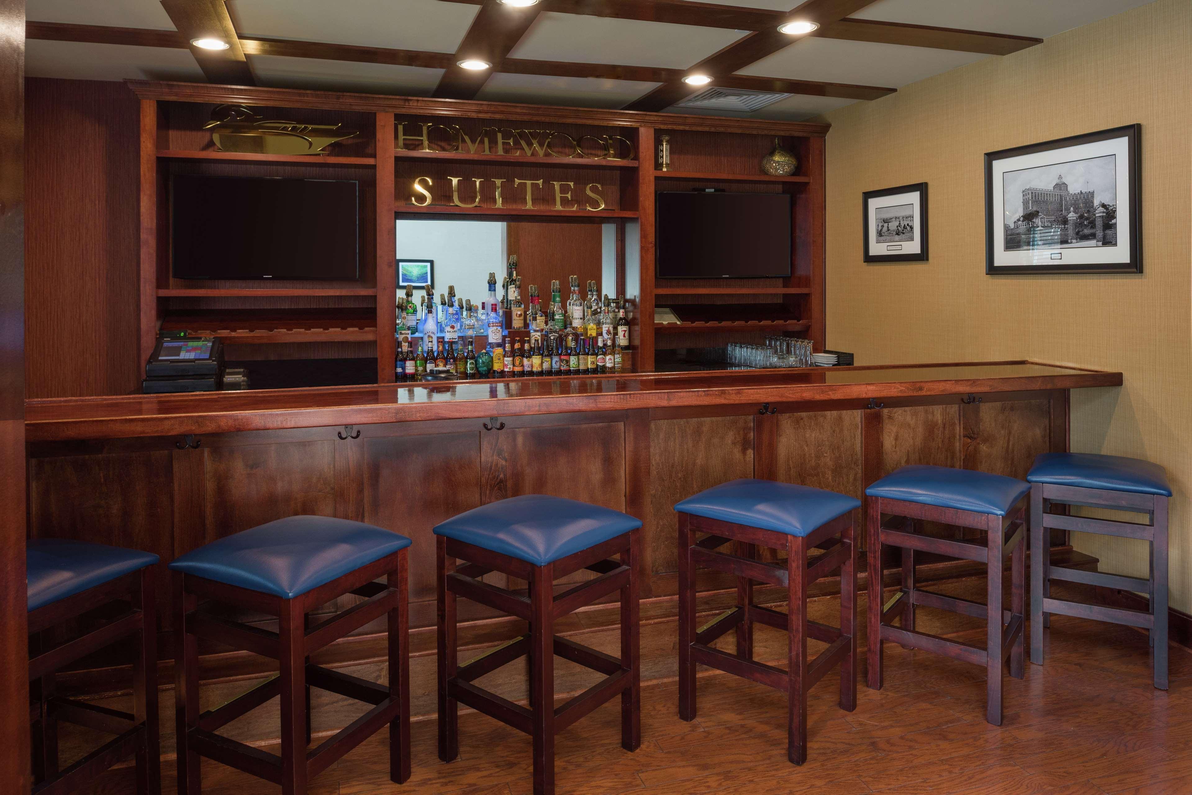 Bar/Salón Homewood Suites by Hilton Virginia Beach/Norfolk Airport