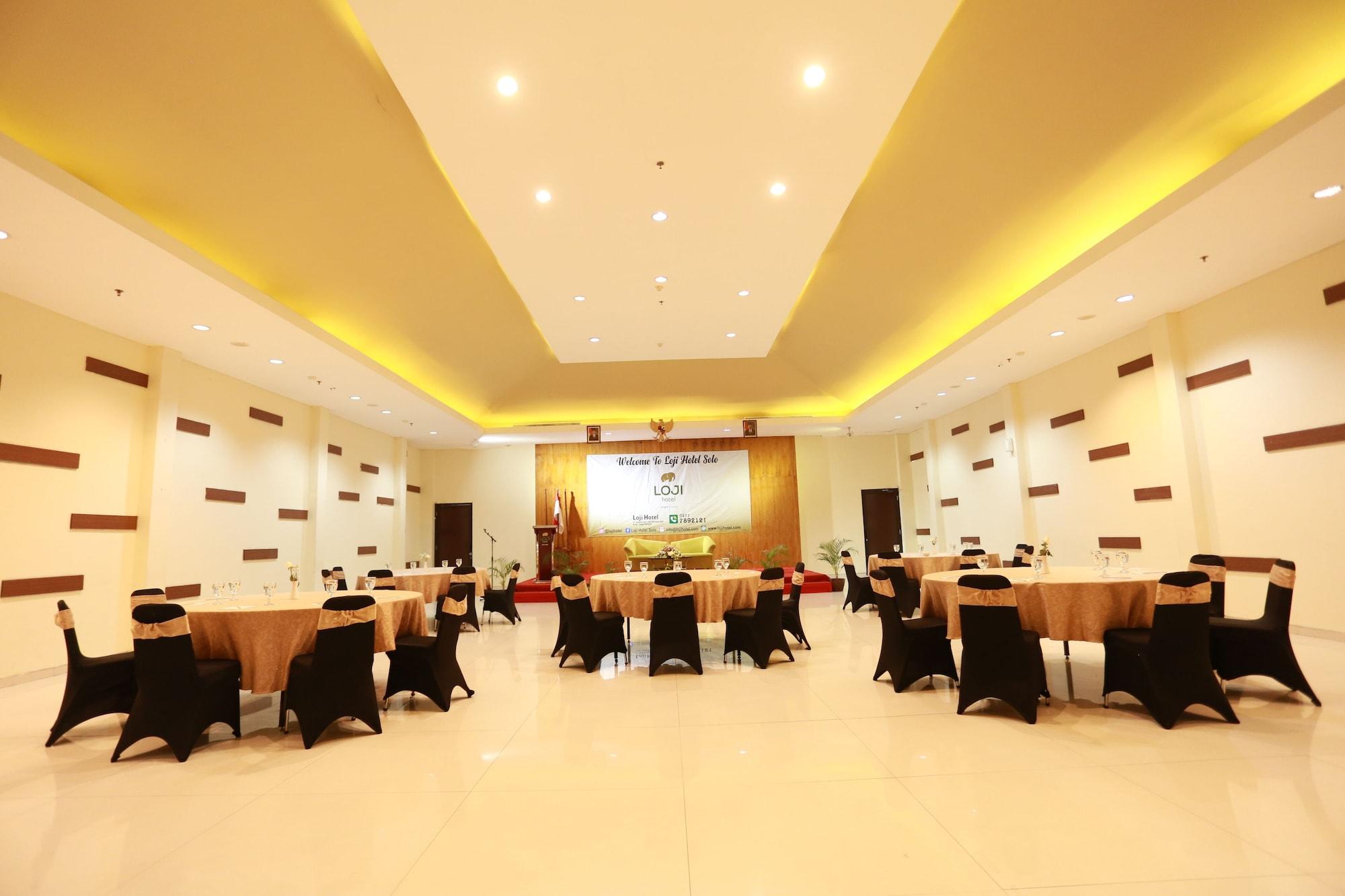 Salón de Baile Loji Hotel Solo by Wstay