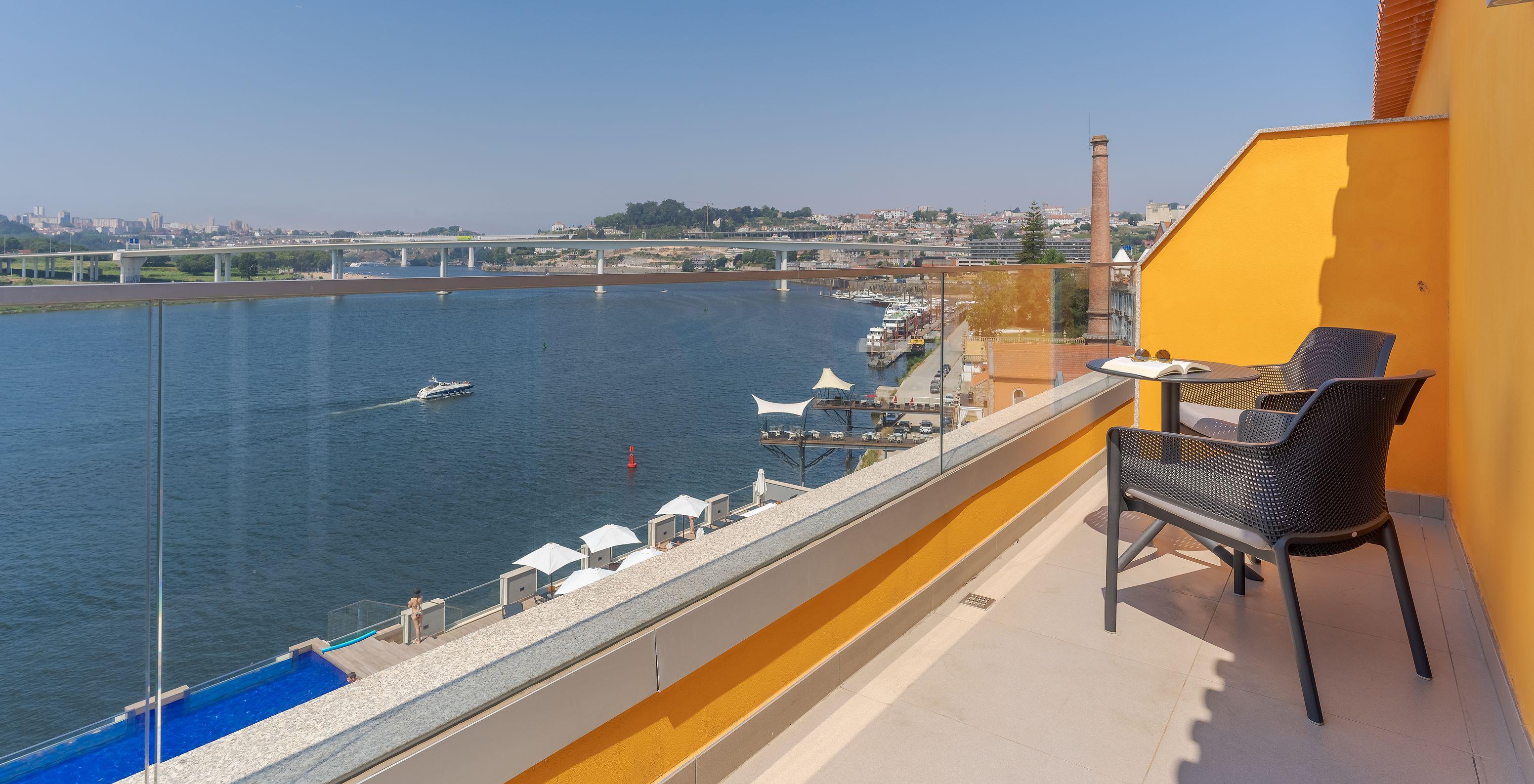 Vista Exterior Pestana Douro Riverside