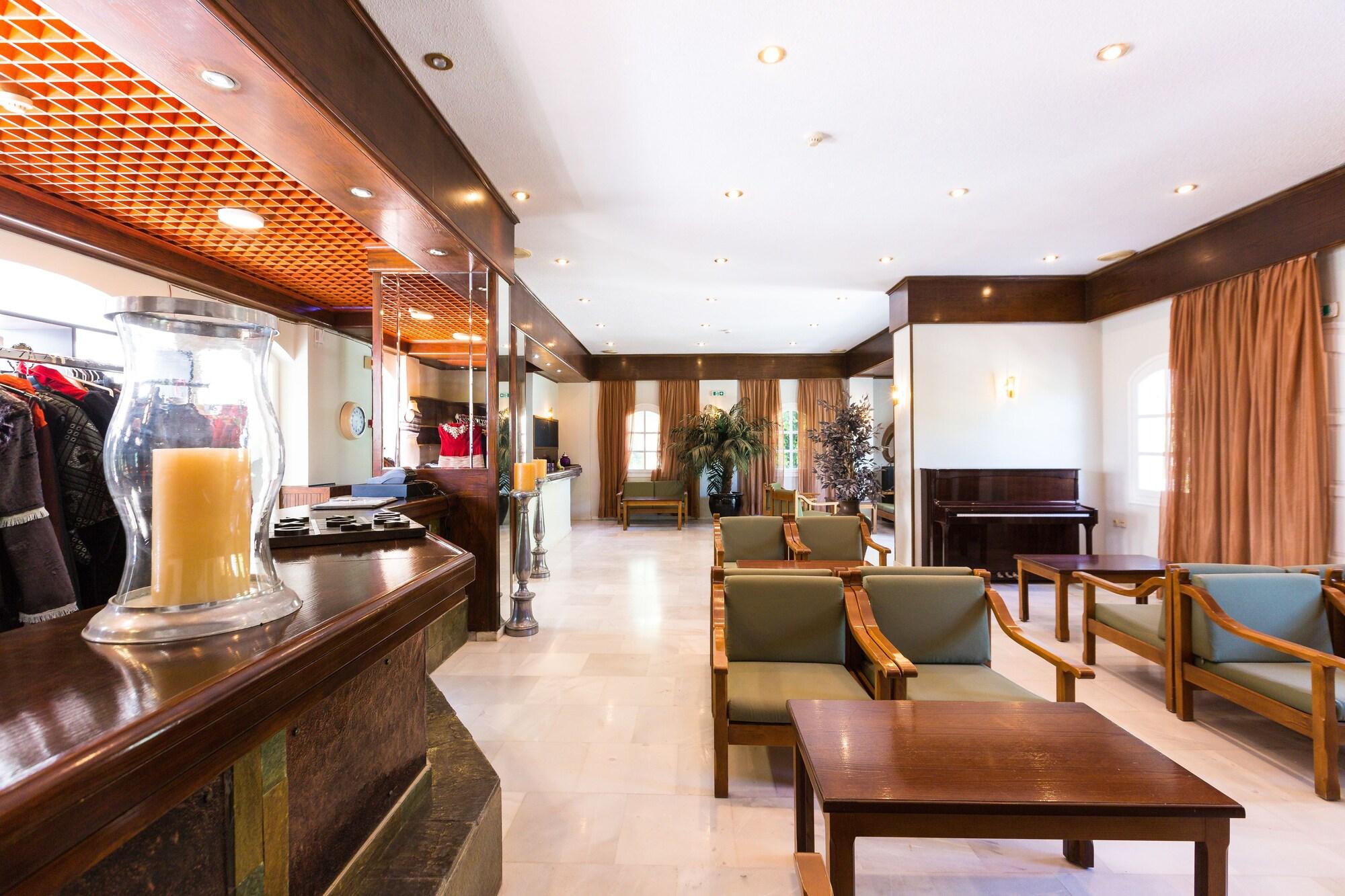 Vista Lobby Castello Bianco Aparthotel