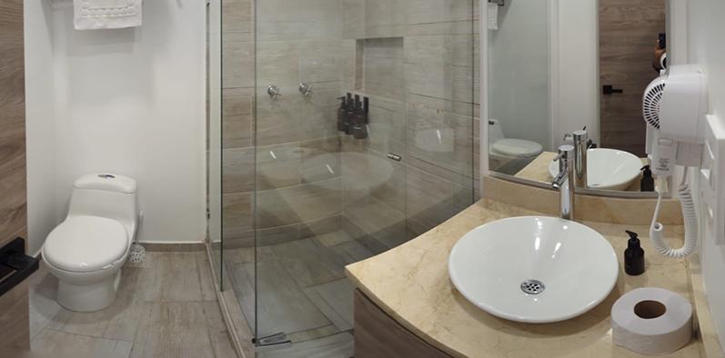 Baño Hole Molinos Plaza