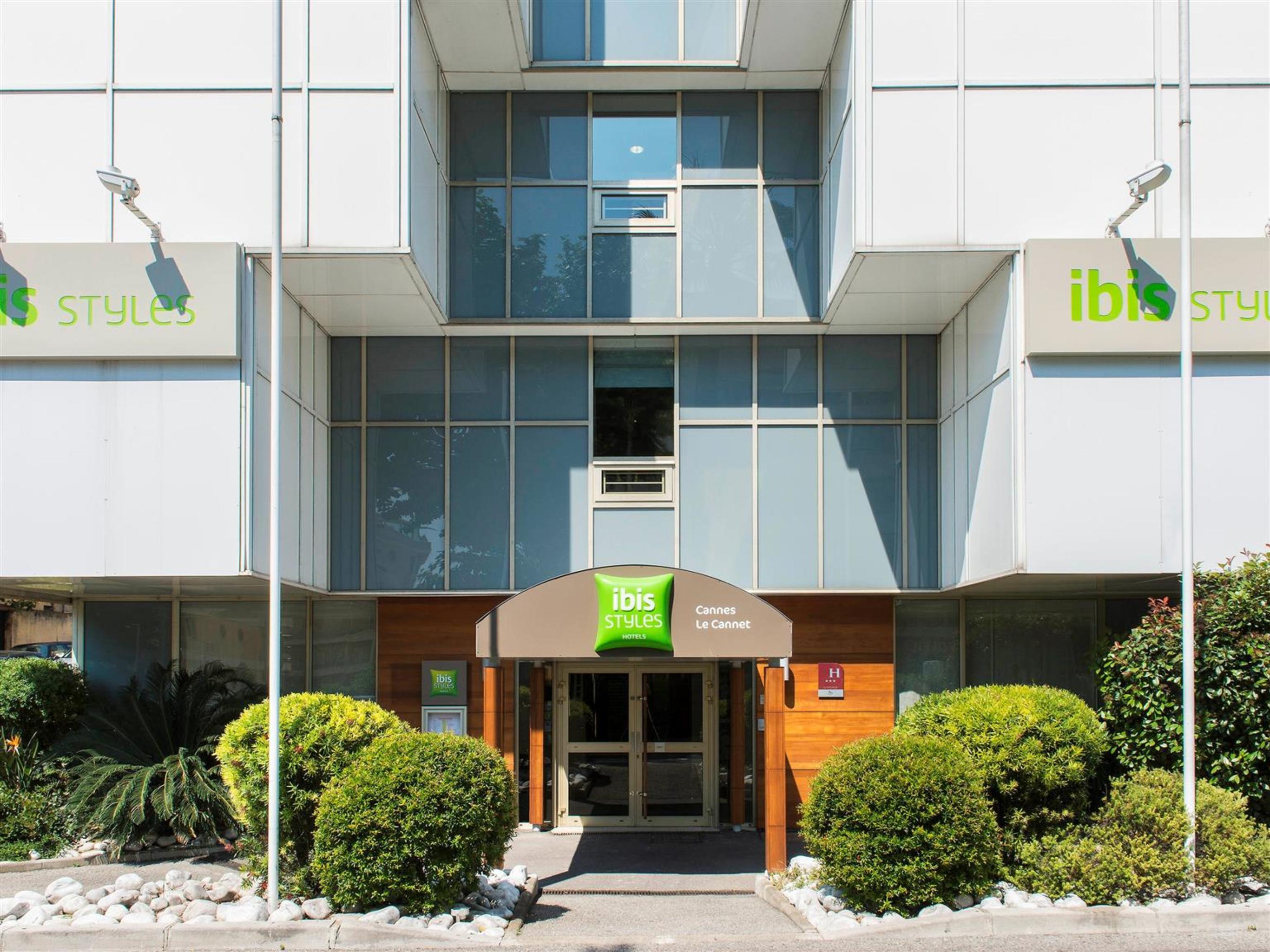 Vista Exterior ibis Styles Cannes le Cannet
