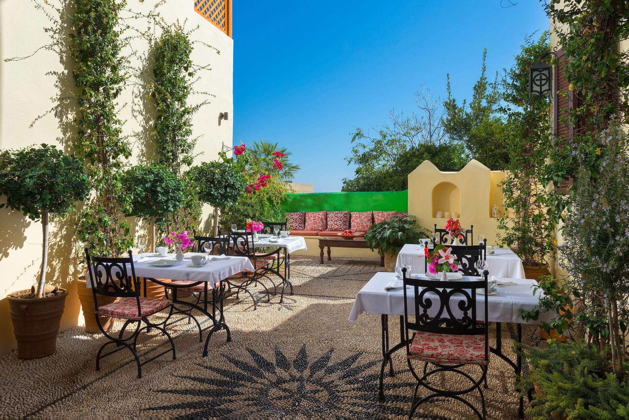 Restaurant Nikos Takis Fashion Boutique Hotel