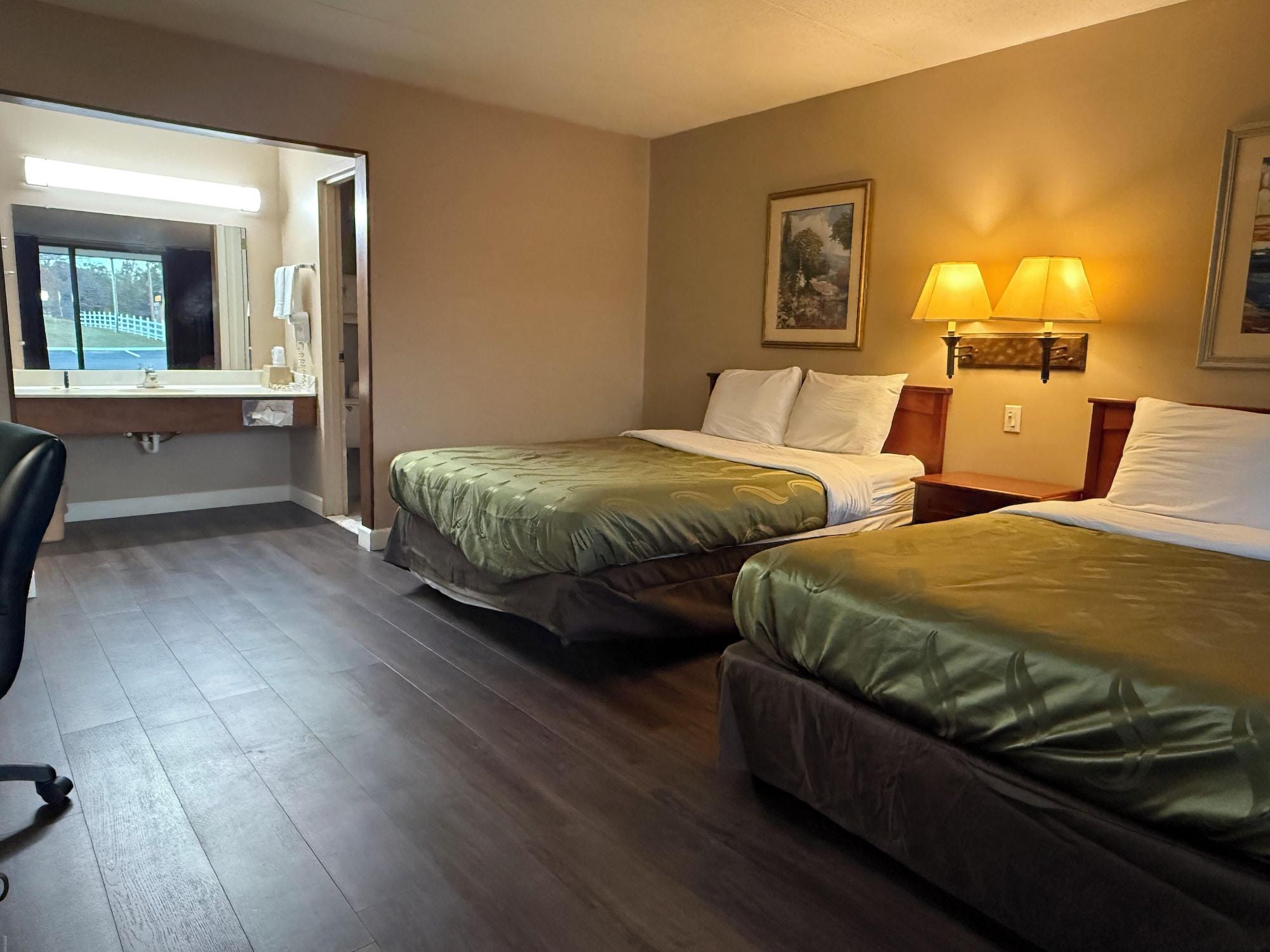 Varios Paris Inn and Suites