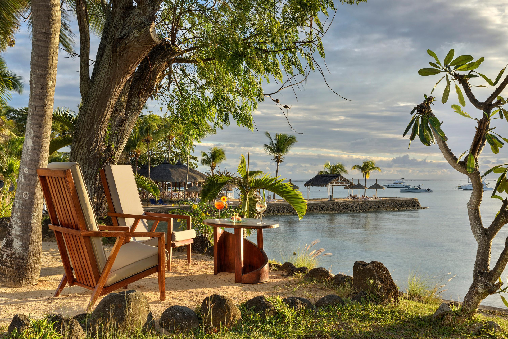 Vista Exterior Mon Choisy Beach R.