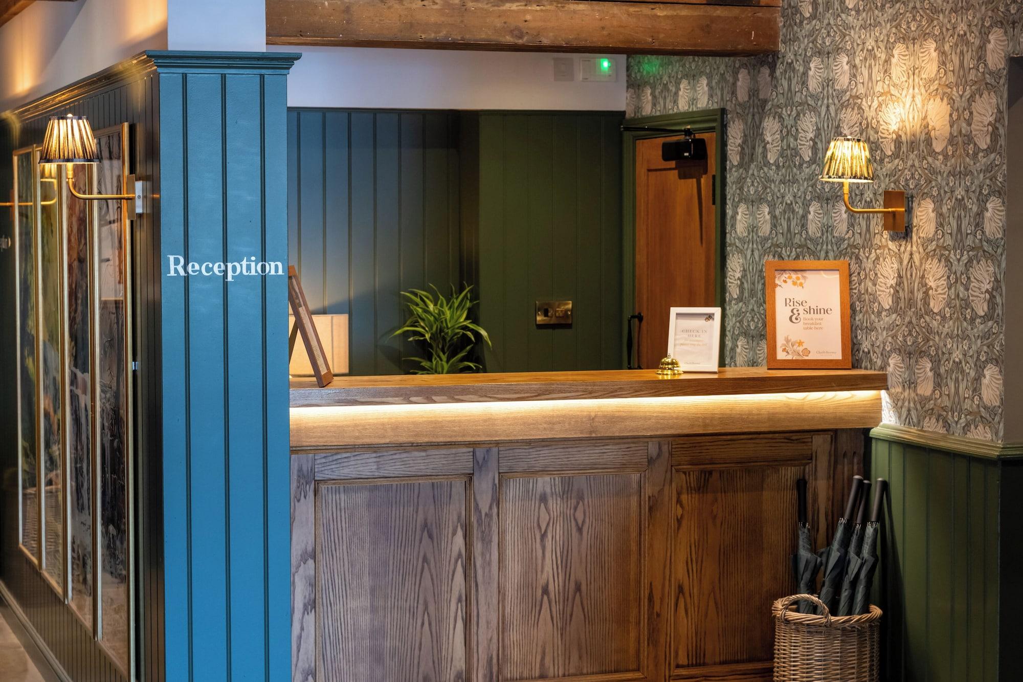 Vista Lobby Wheatsheaf Hotel - Virginia Water by Greene King Inns