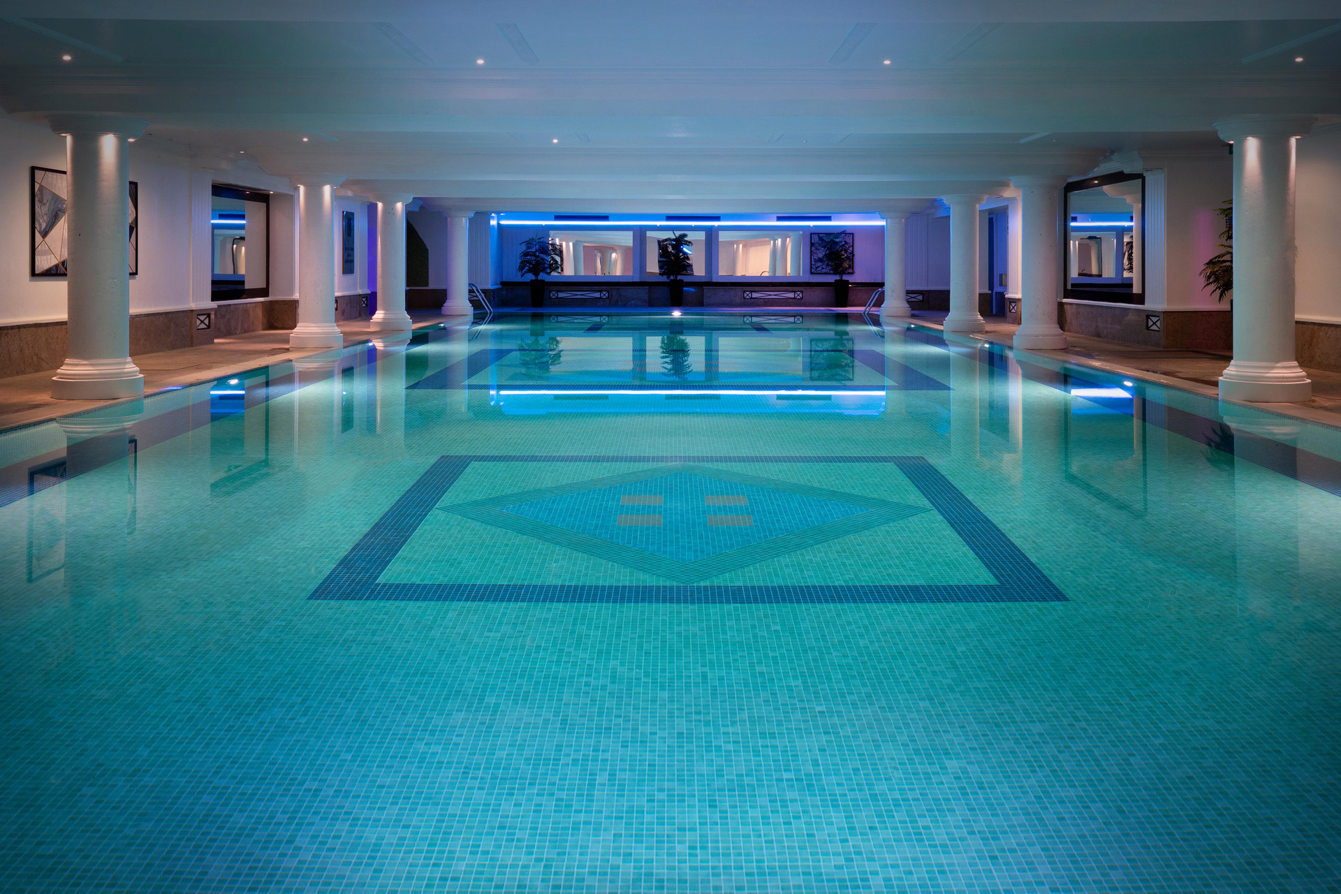 Vista Piscina Leonardo Royal Hotel London City - Tower of London