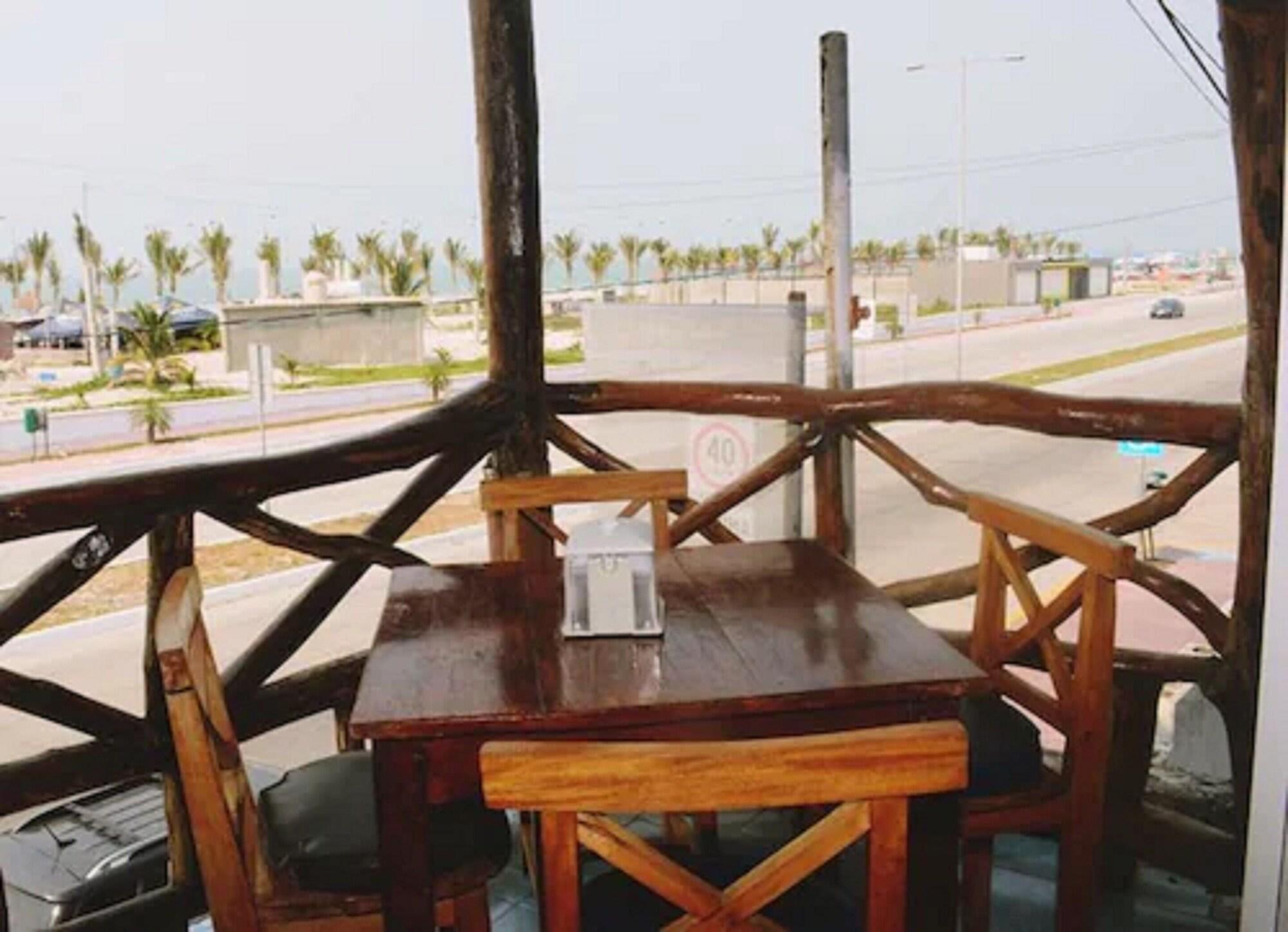 Varios Azul Hotel & Restaurante