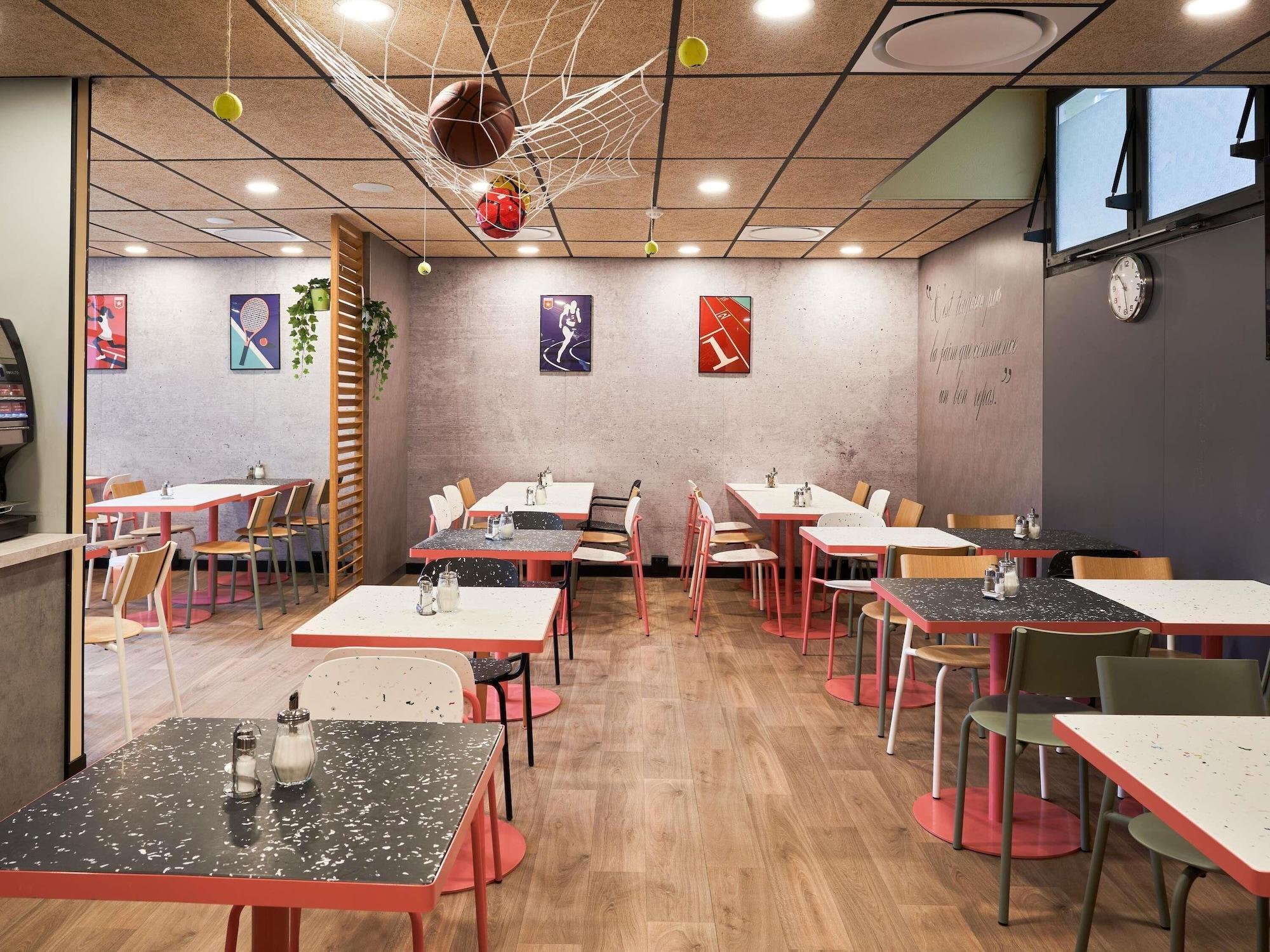 Restaurant ibis budget Saint Maurice