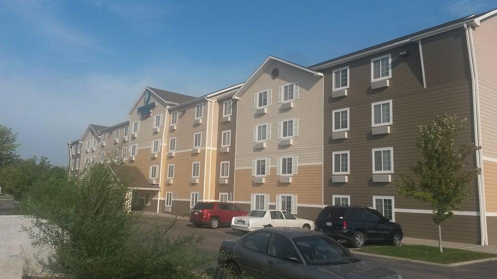 Varios WoodSpring Suites Sioux Falls