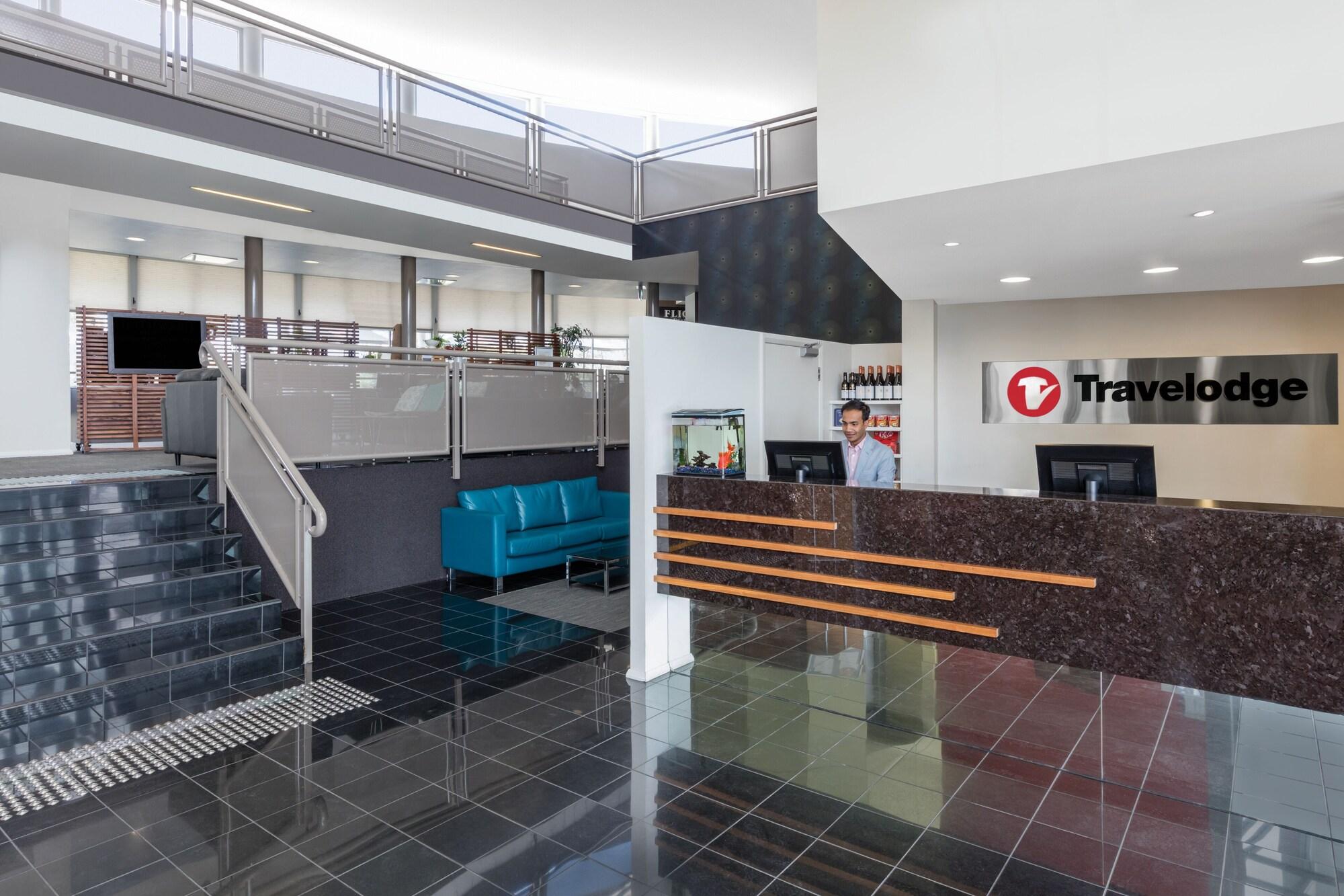 Vista Lobby Travelodge Hotel Hobart Airport