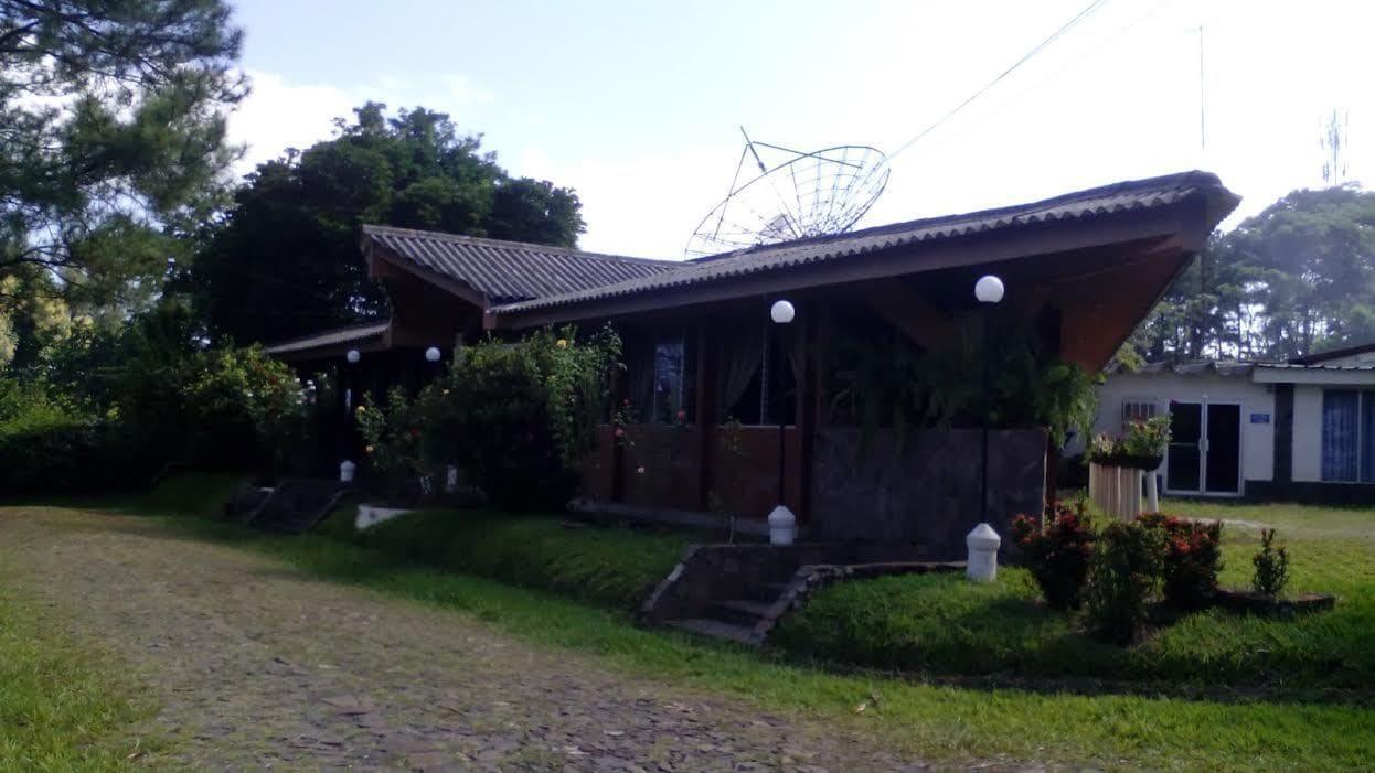 Vista Exterior Hotel El Parador