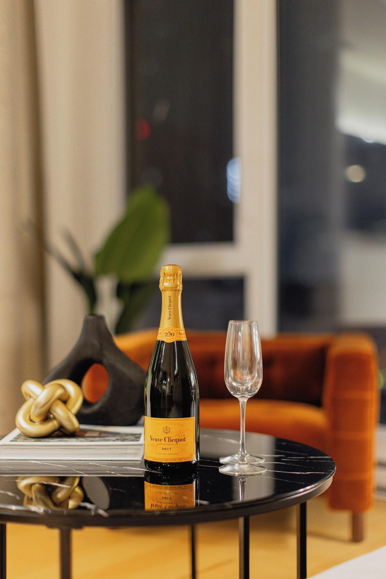 Vista Exterior Rozenhaus Hotel Montreal