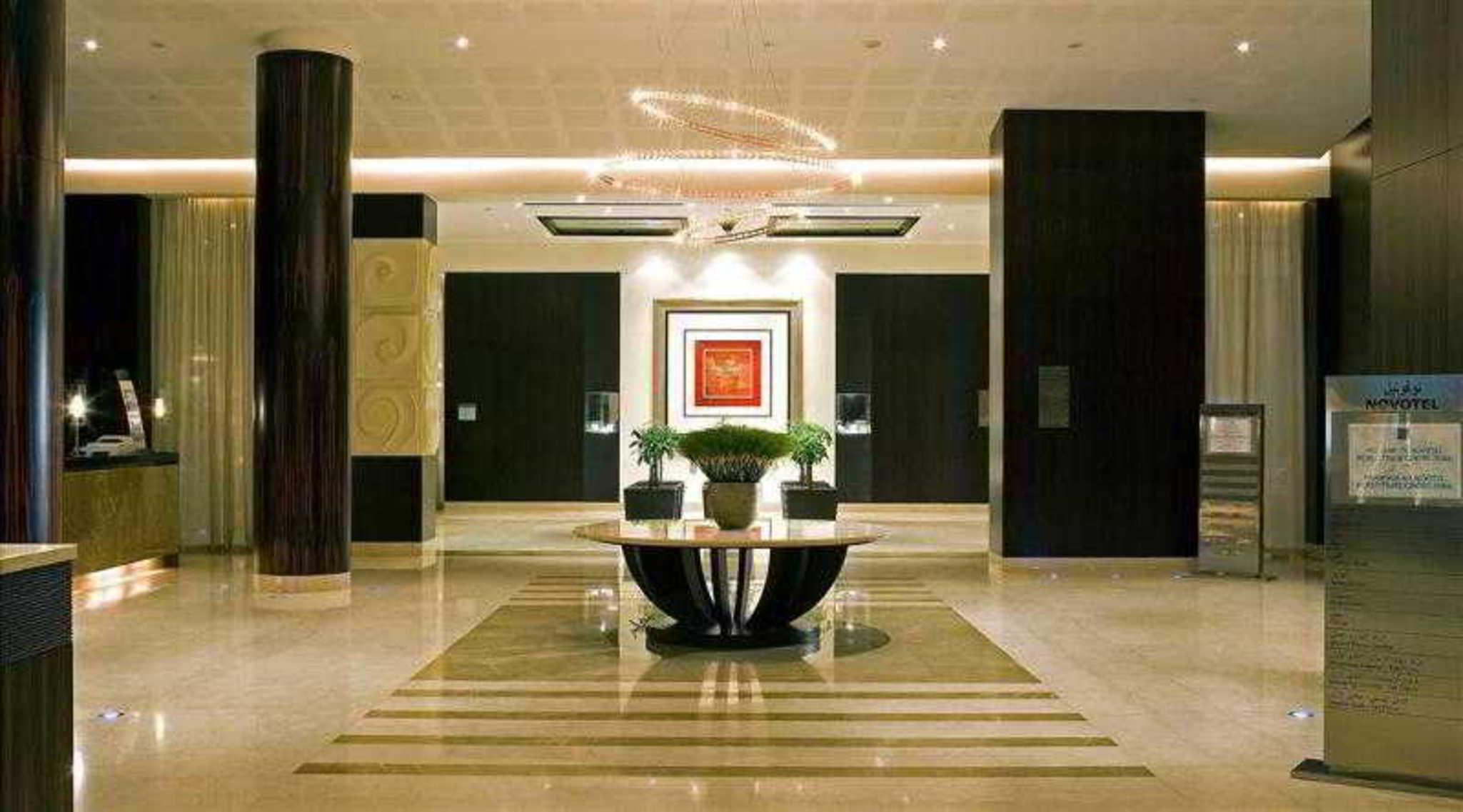 Vista Lobby Novotel World Trade Centre Dubai