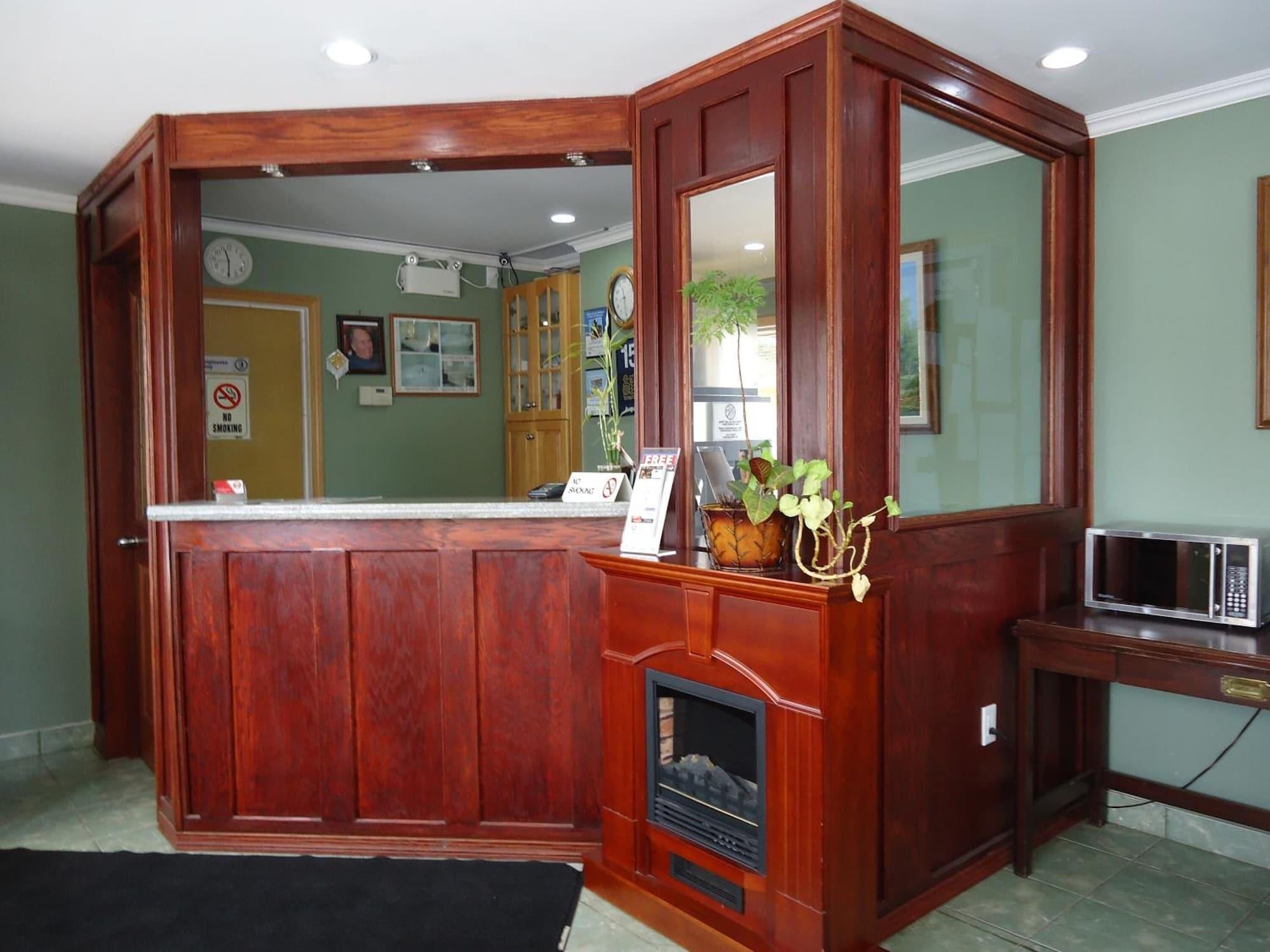 Vista Lobby Super 7 Motel