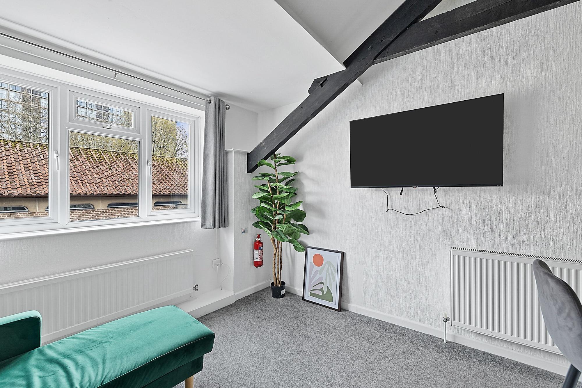 Bar/Salón Imperial Plymouth